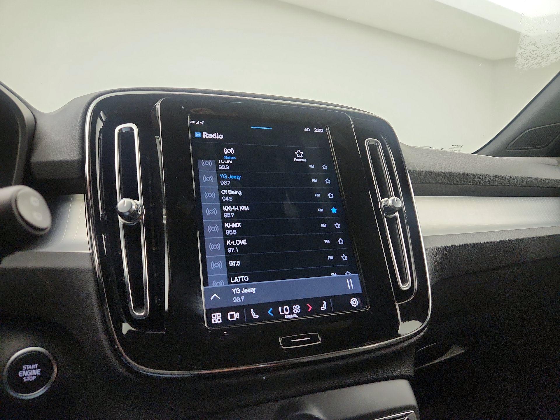 Thumbnail: 2025 Volvo XC40 - 13