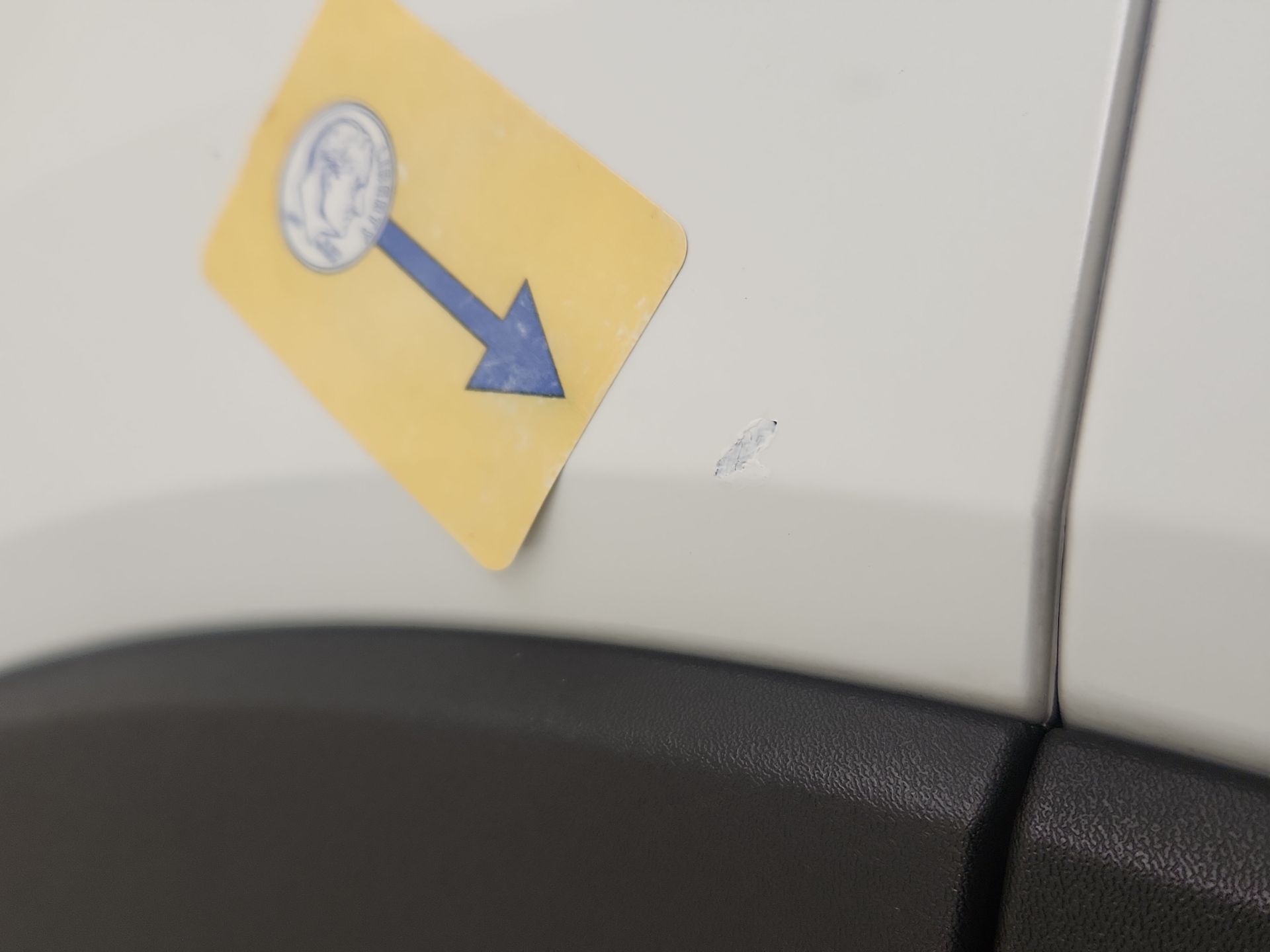Thumbnail: 2025 Volvo XC40 - 19