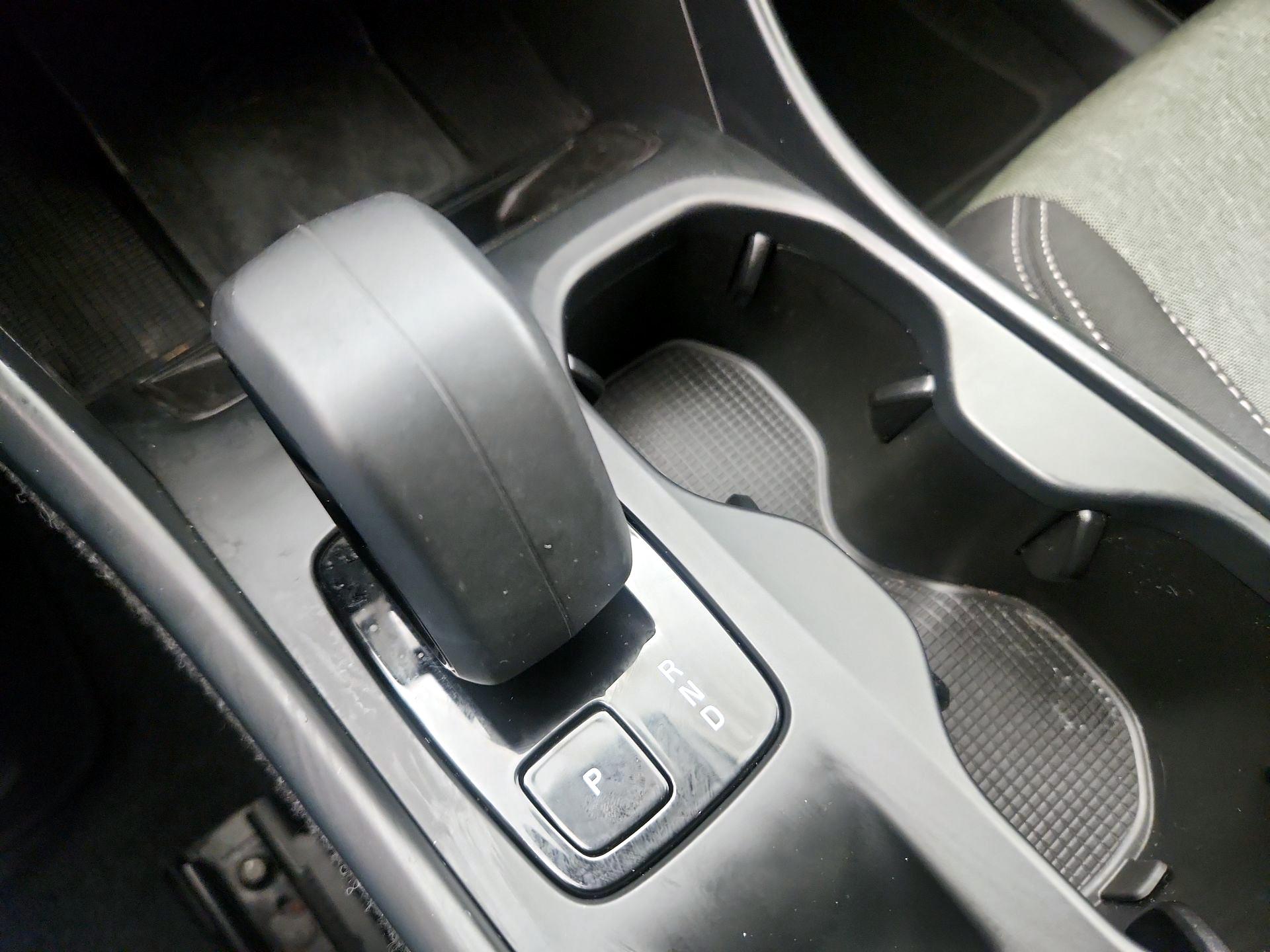 Thumbnail: 2025 Volvo XC40 - 15