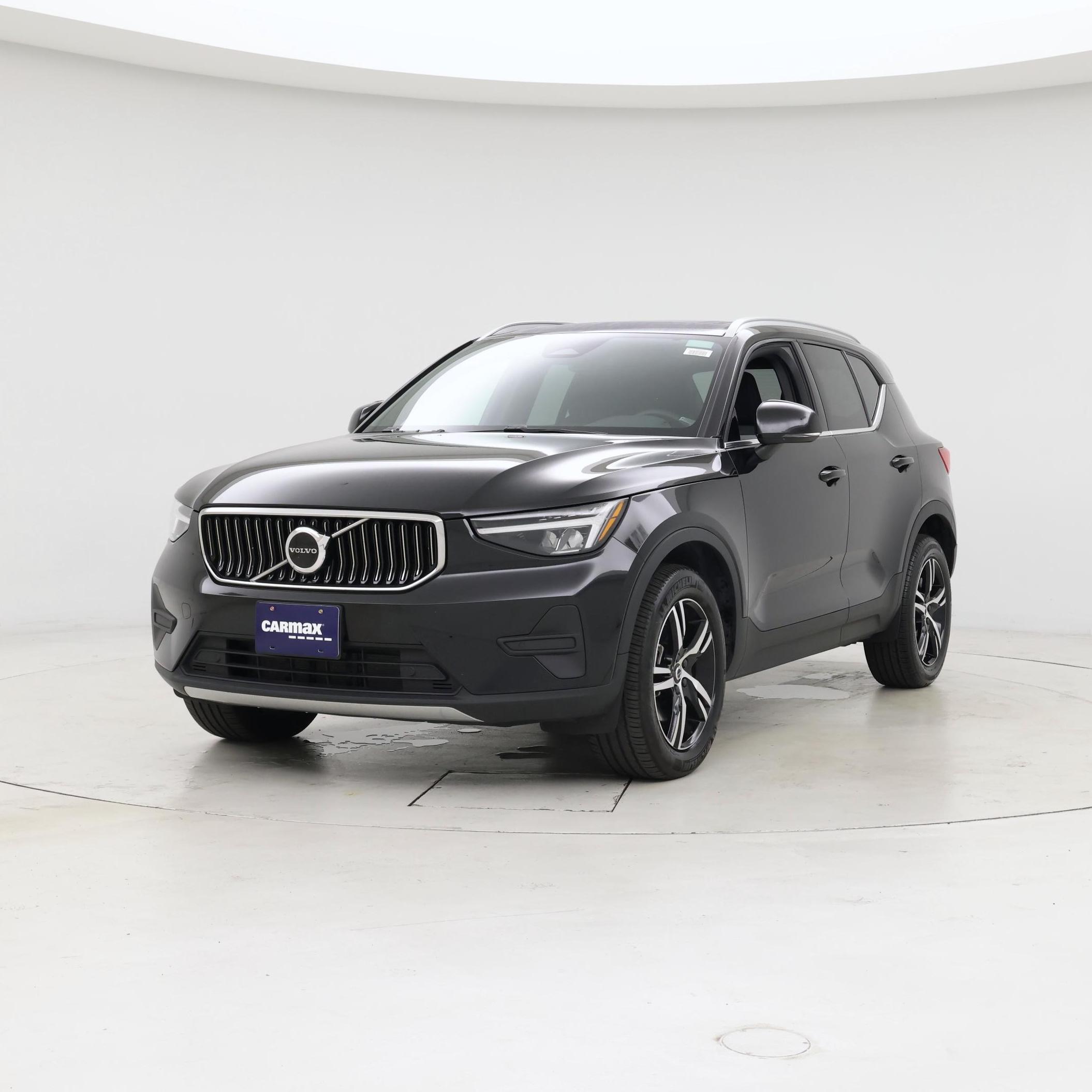 Thumbnail: 2025 Volvo XC40 - 4