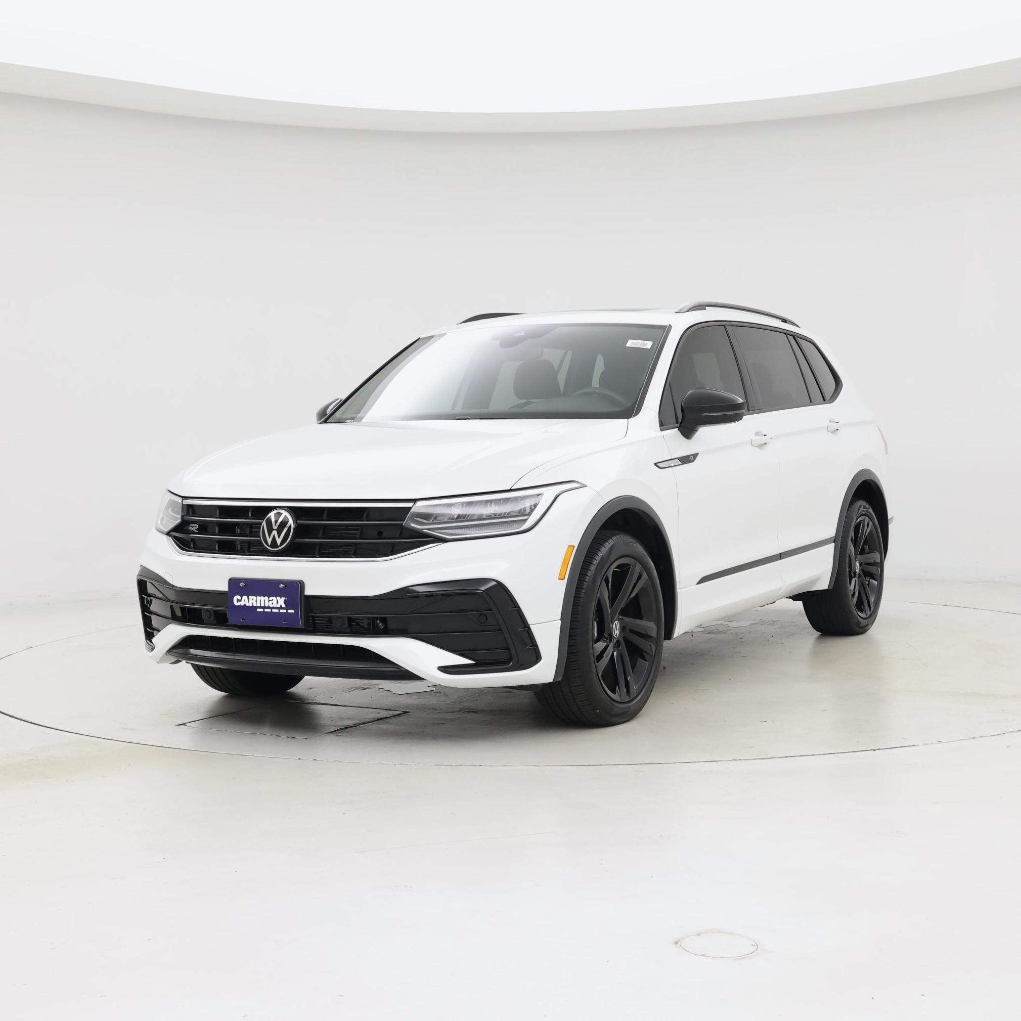 Thumbnail: 2023 Volkswagen Tiguan - 4