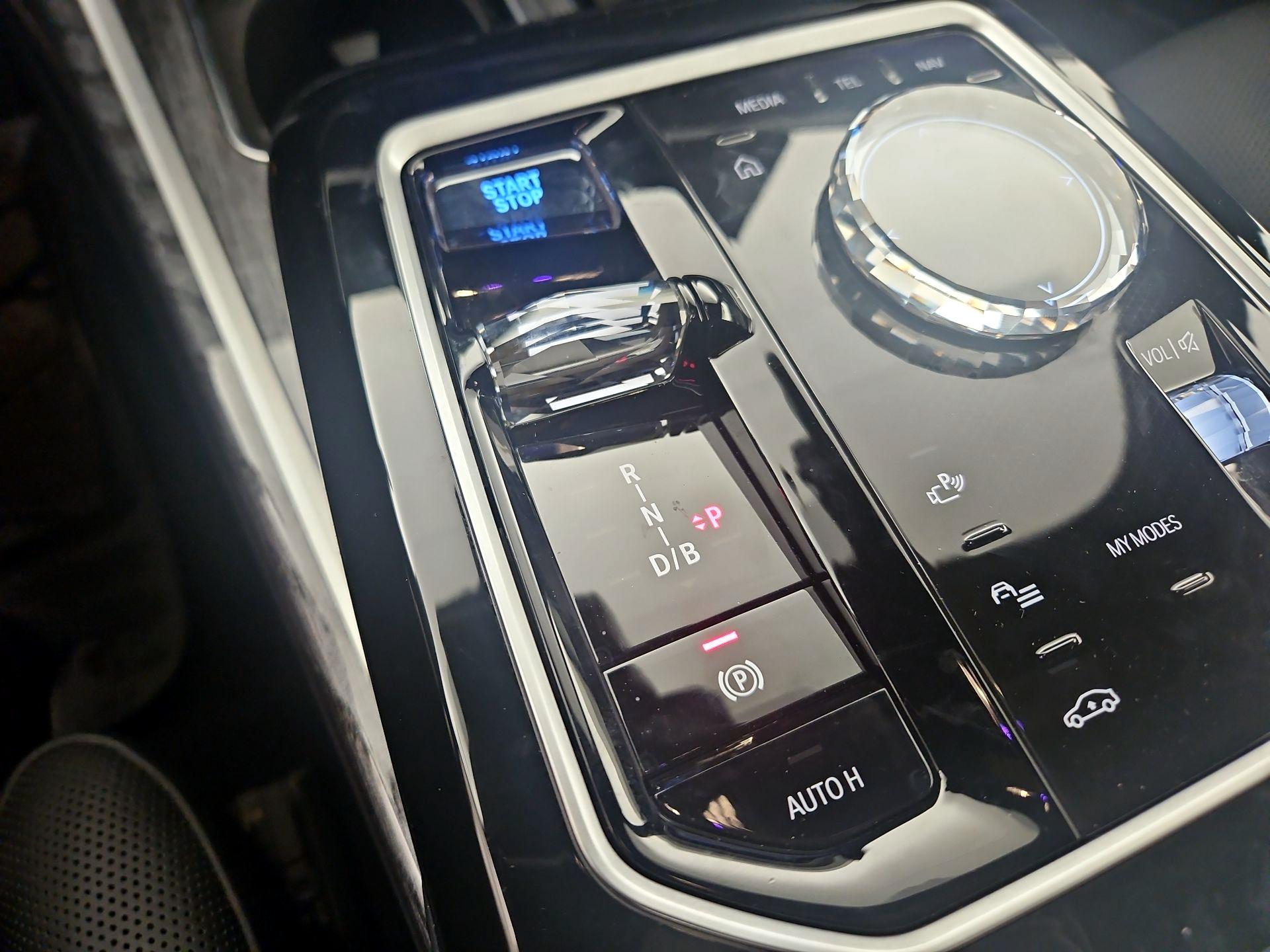 Thumbnail: 2024 BMW i7 - 15