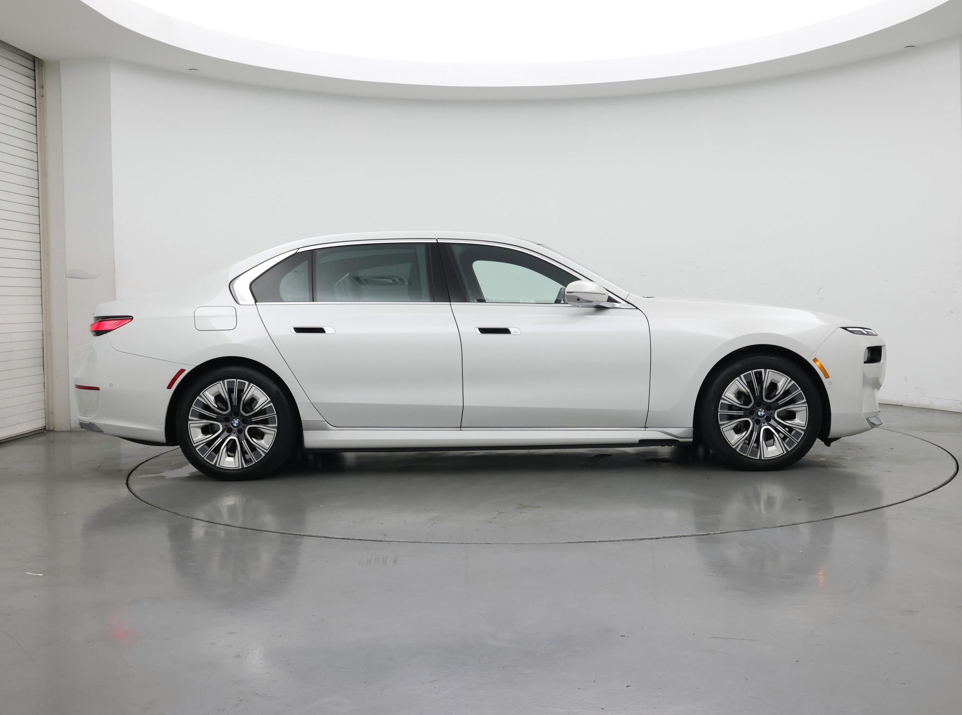 Thumbnail: 2024 BMW i7 - 7