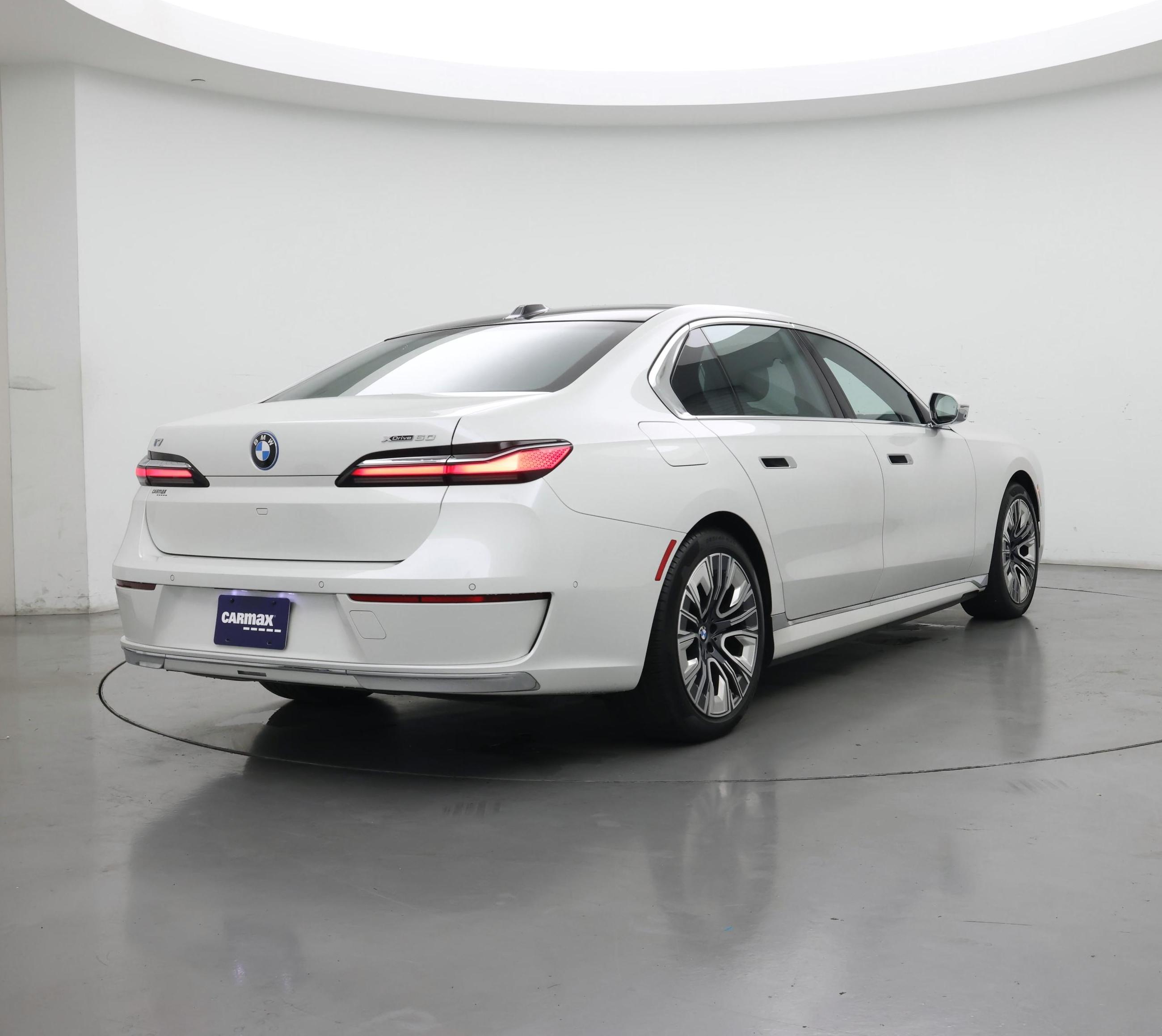 Thumbnail: 2024 BMW i7 - 8