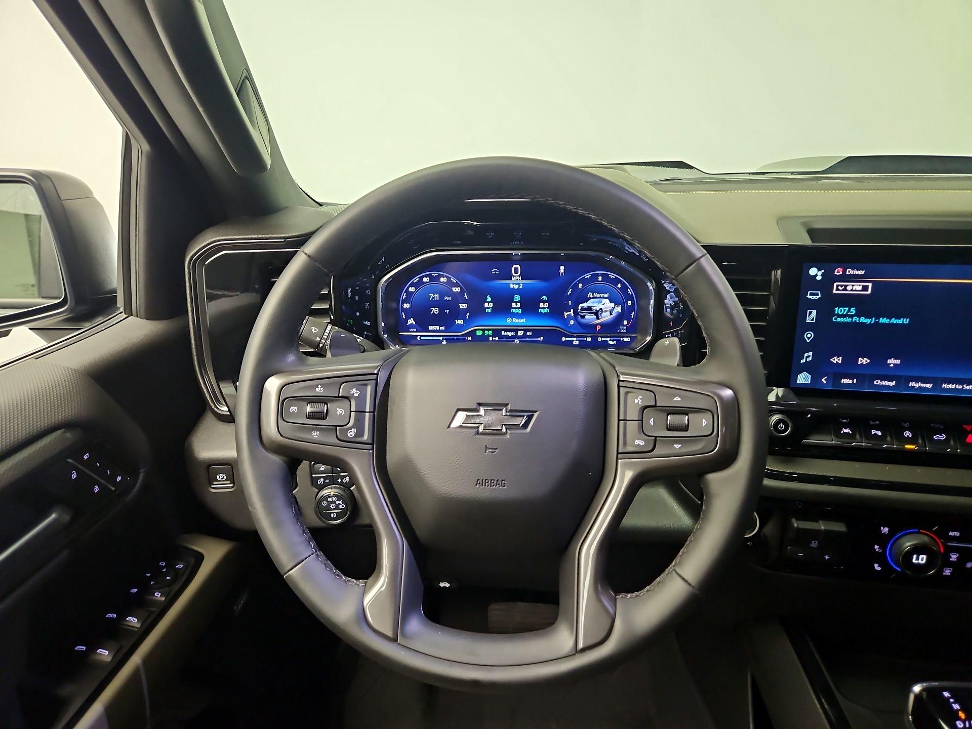 Thumbnail: 2023 Chevrolet Silverado 1500 - 10