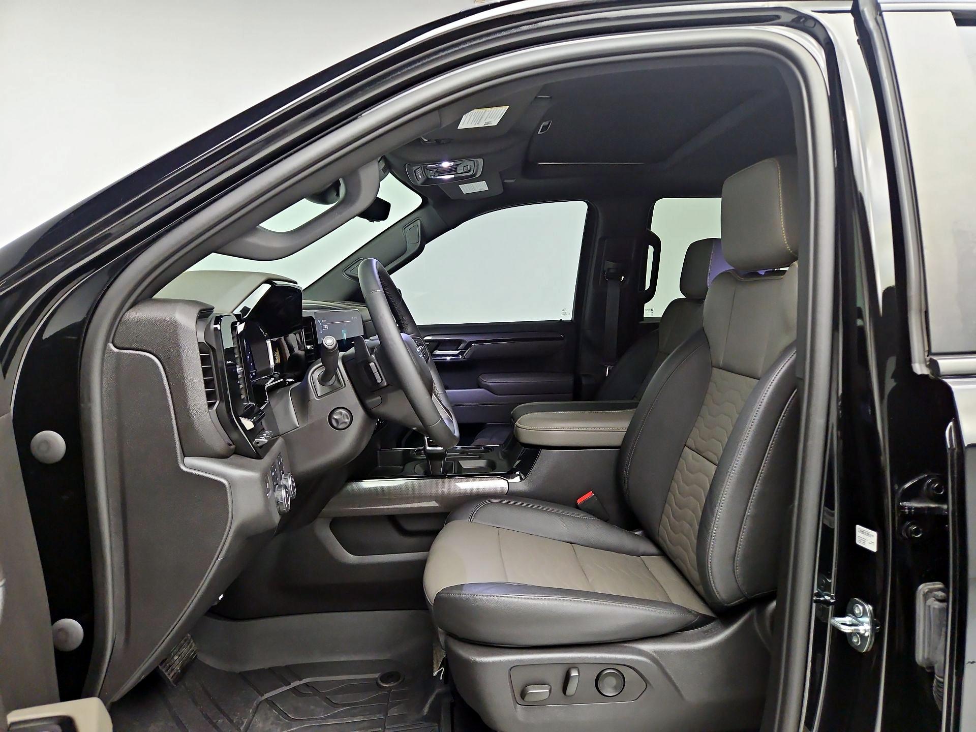 Thumbnail: 2023 Chevrolet Silverado 1500 - 11