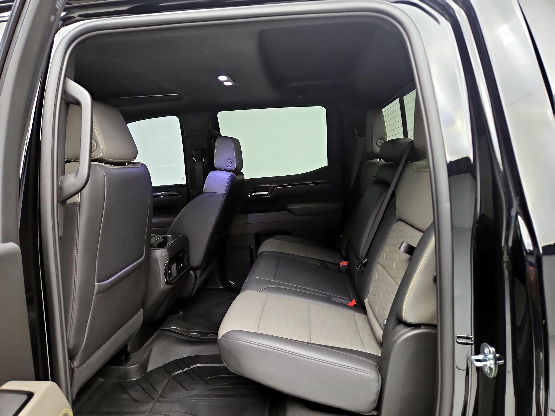 Thumbnail: 2023 Chevrolet Silverado 1500 - 20