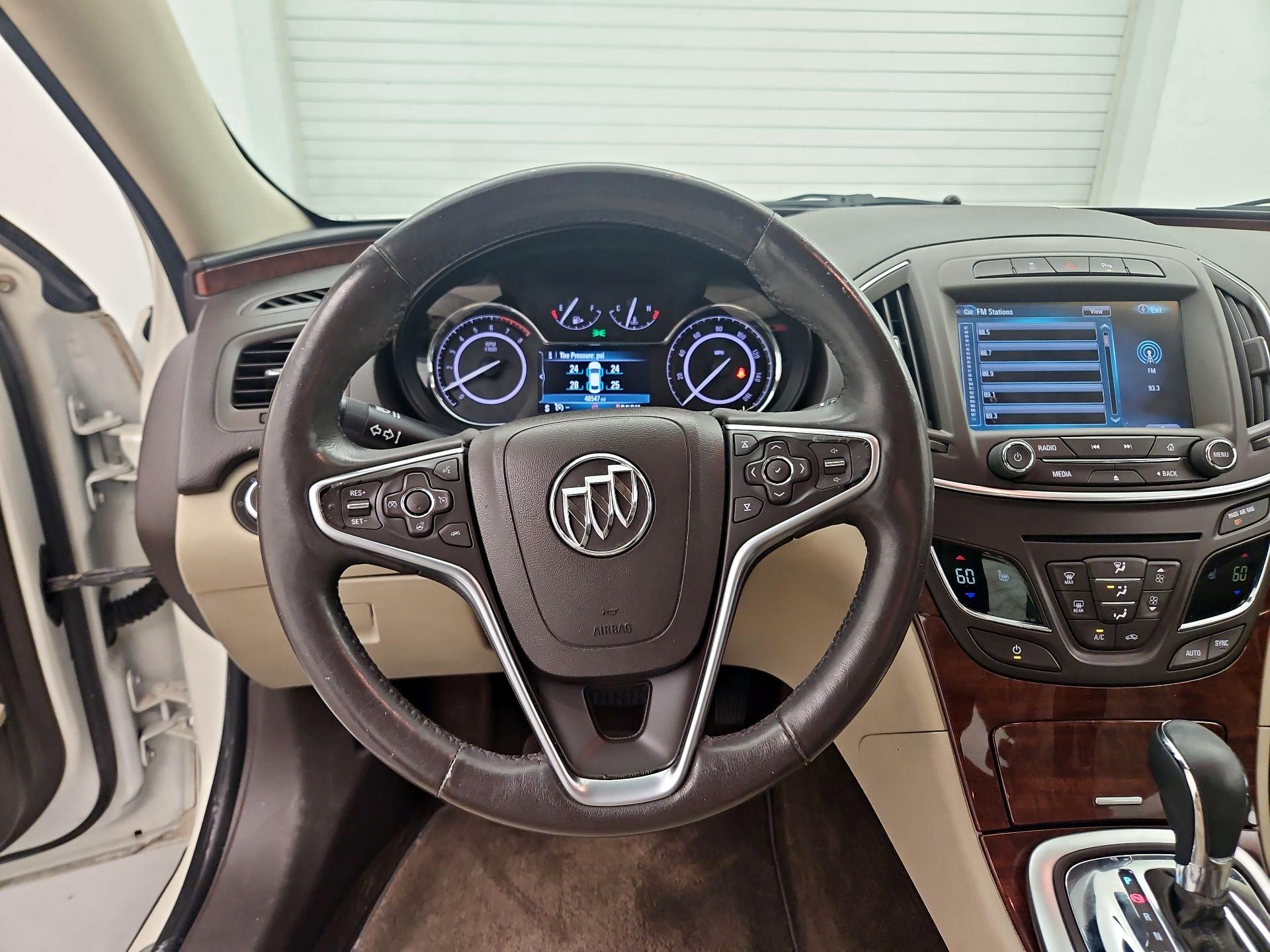 Thumbnail: 2015 Buick Regal - 10