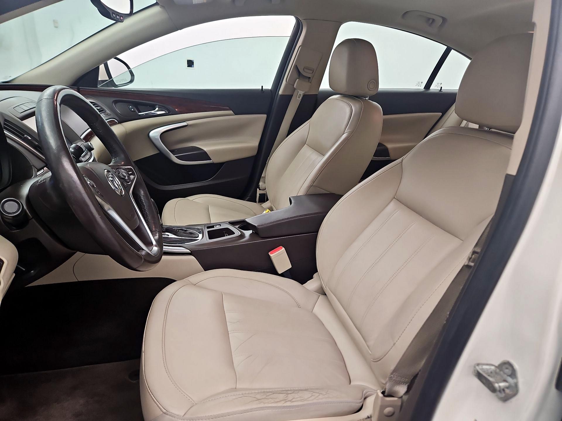 Thumbnail: 2015 Buick Regal - 11