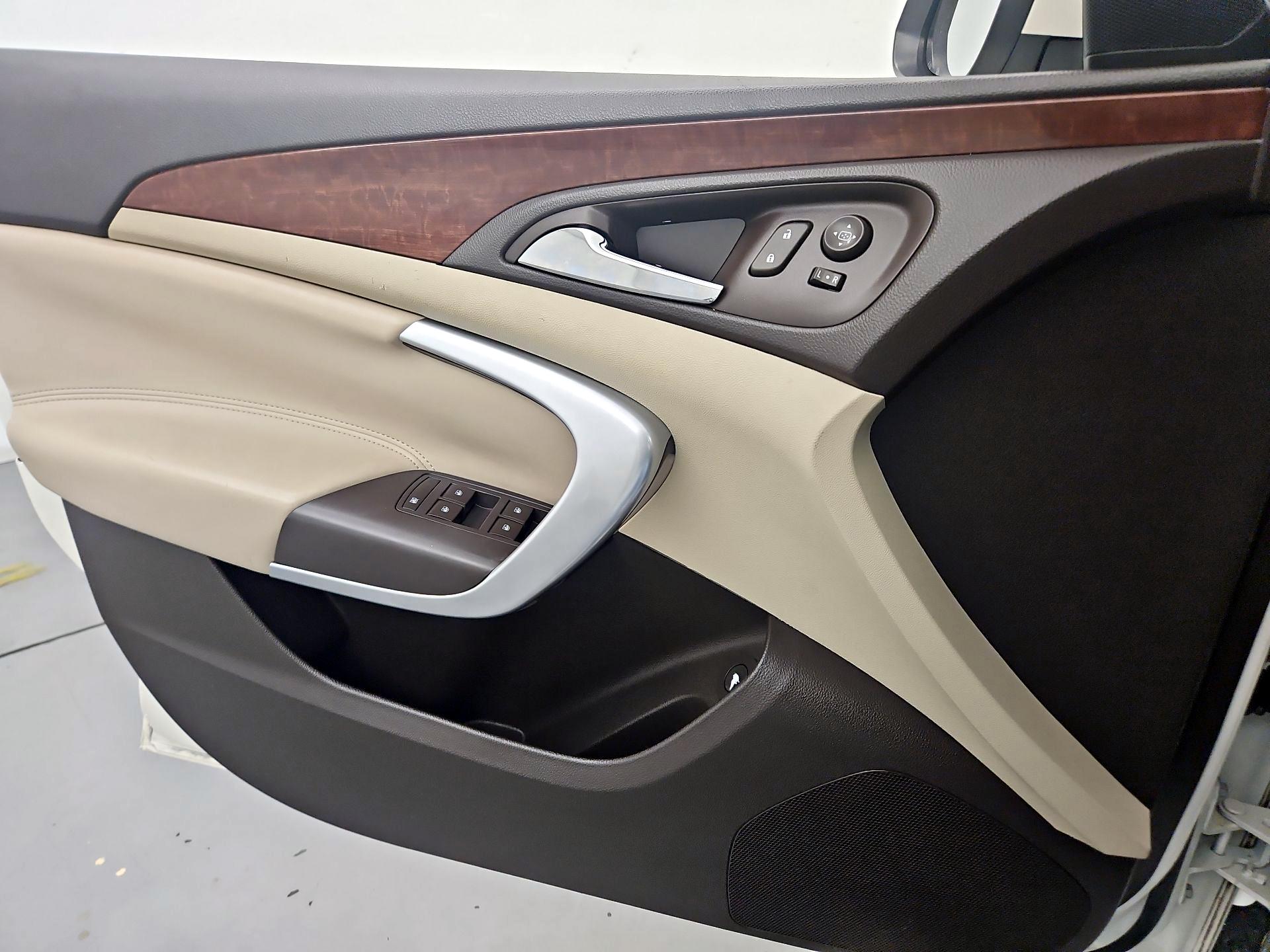 Thumbnail: 2015 Buick Regal - 12