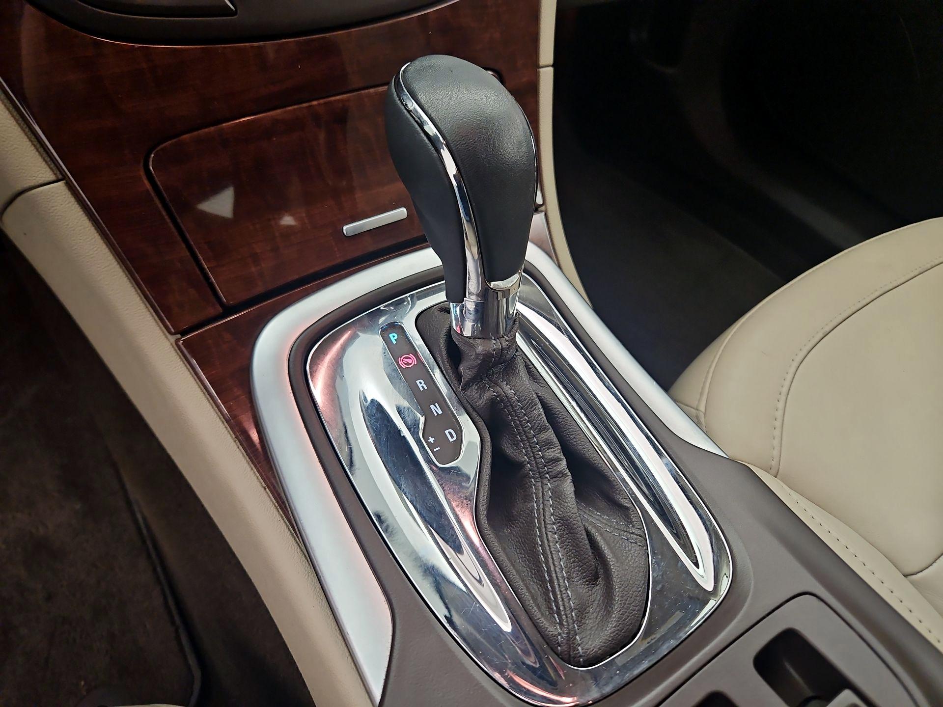 Thumbnail: 2015 Buick Regal - 16