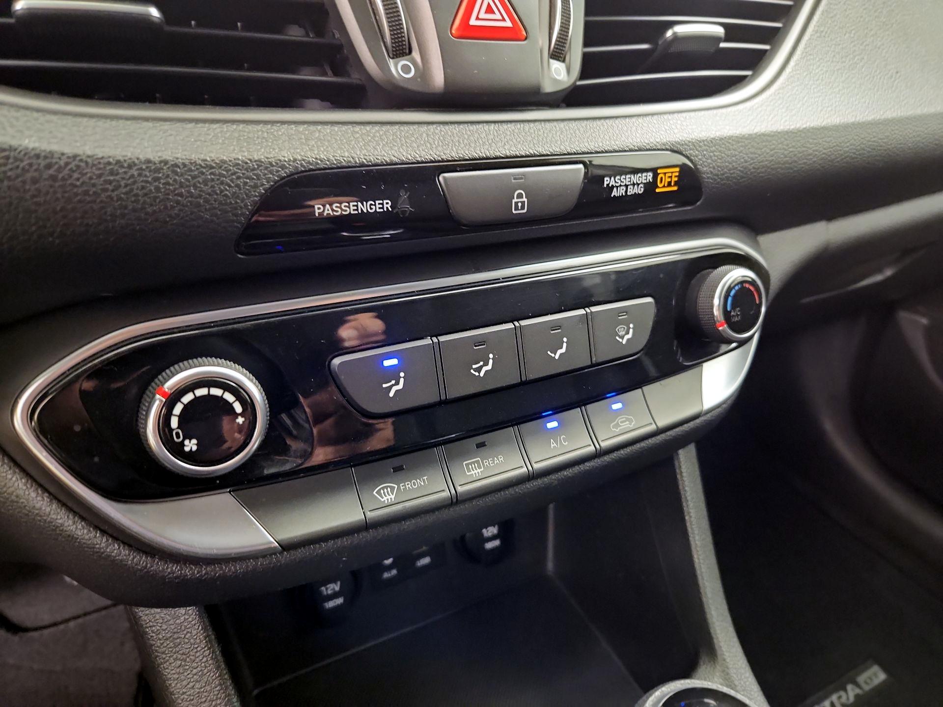 Thumbnail: 2018 Hyundai Elantra - 16