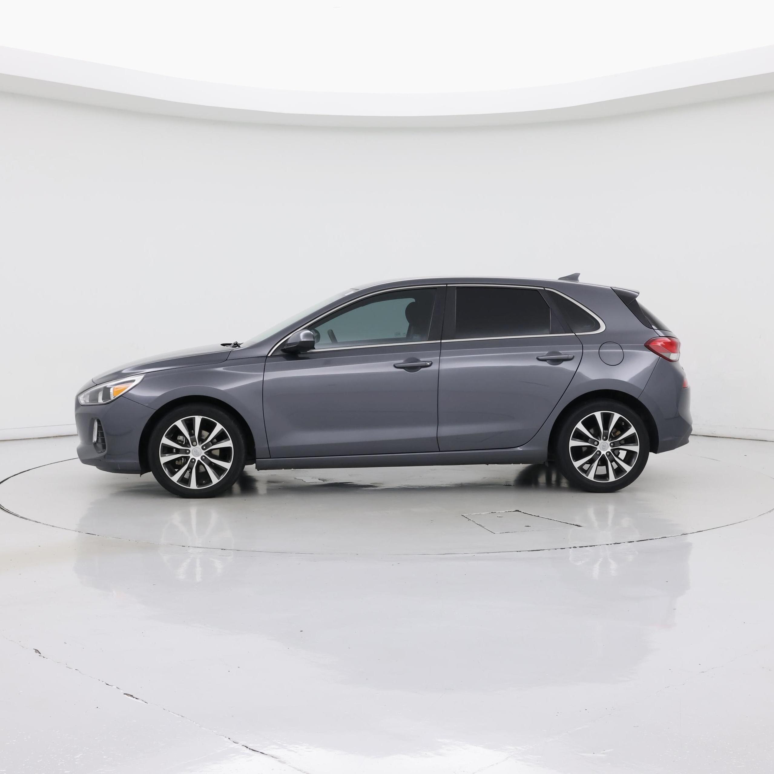 Thumbnail: 2018 Hyundai Elantra - 3