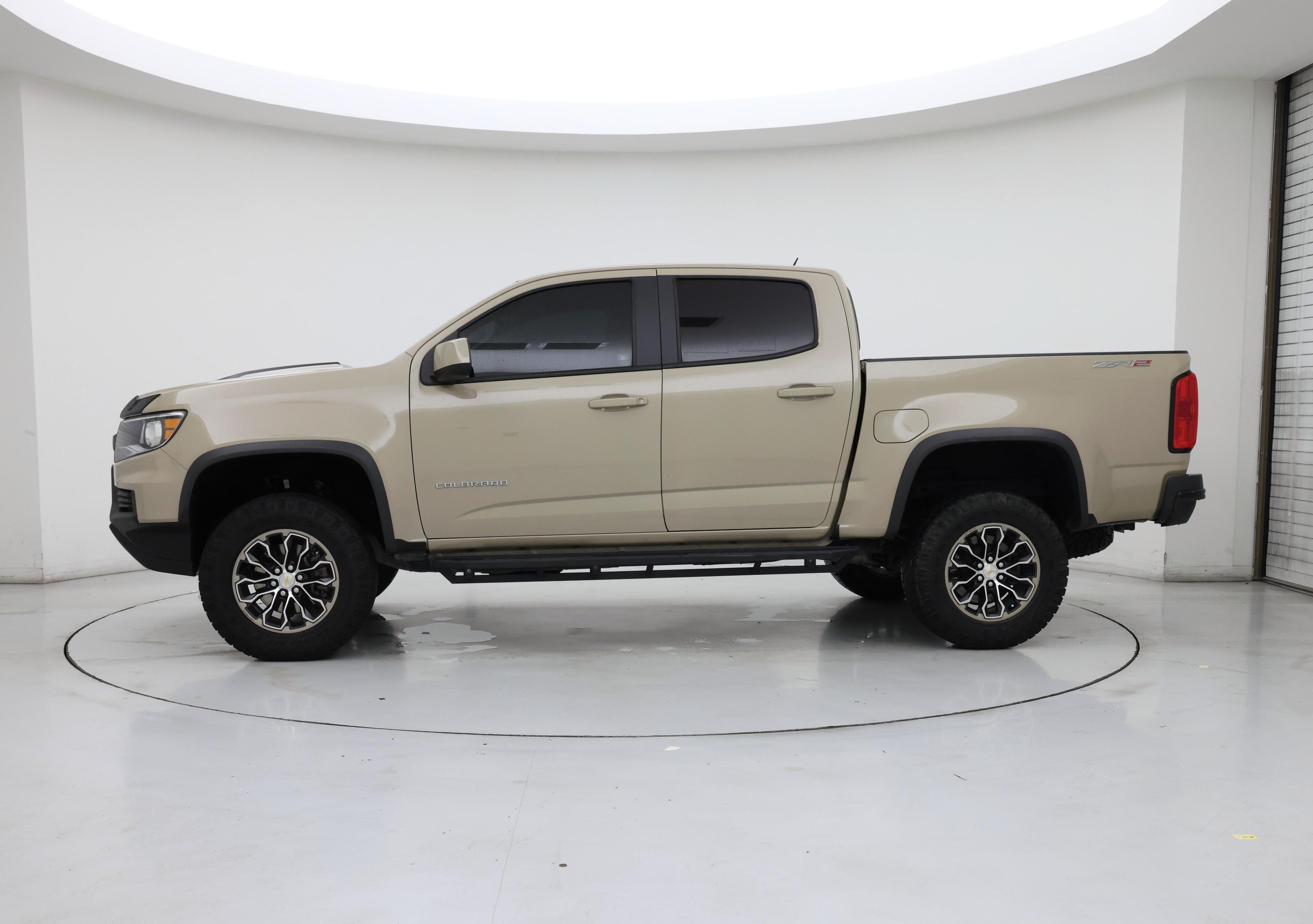 Thumbnail: 2022 Chevrolet Colorado - 3
