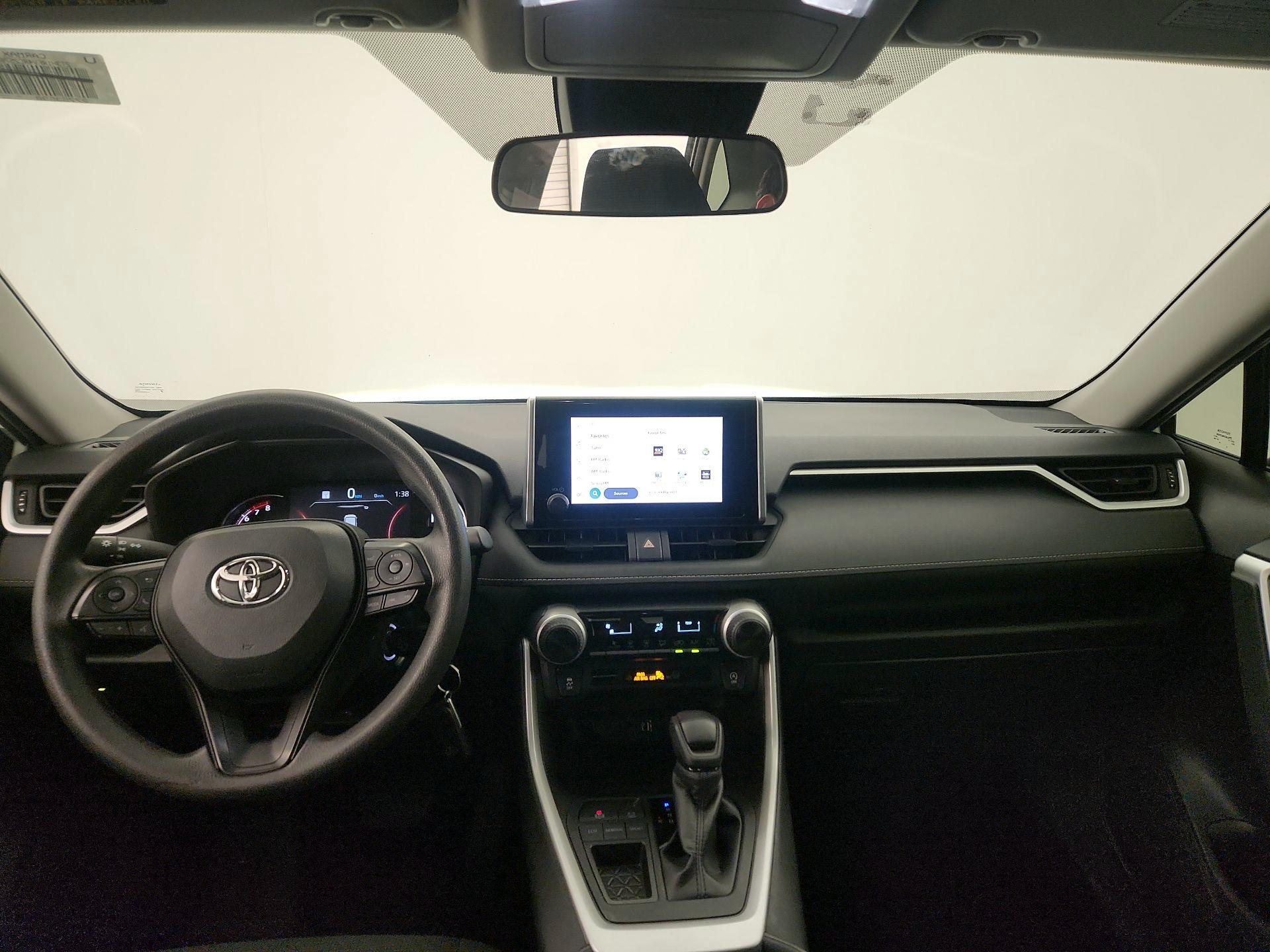Thumbnail: 2024 Toyota RAV4 - 9