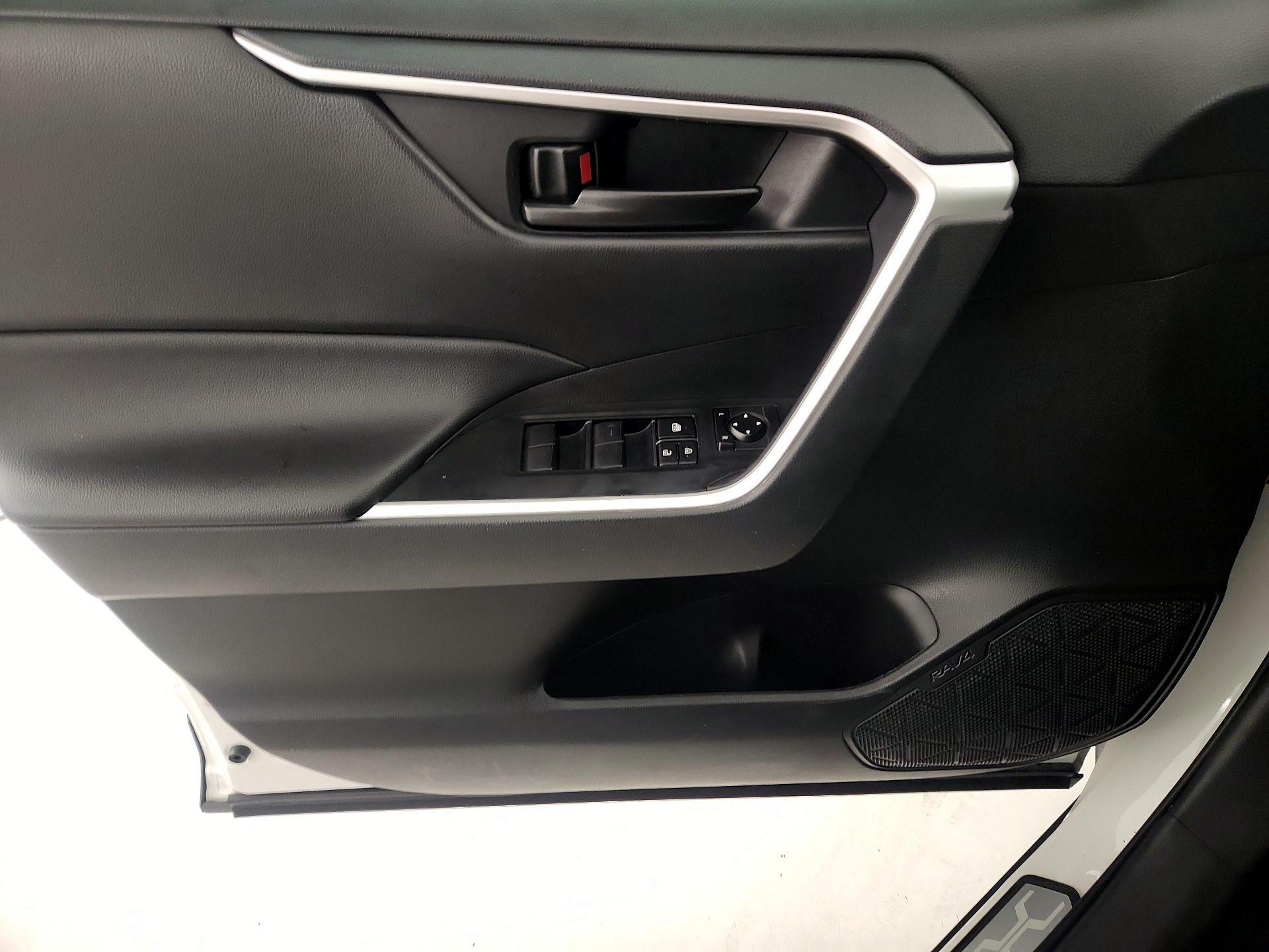 Thumbnail: 2024 Toyota RAV4 - 12