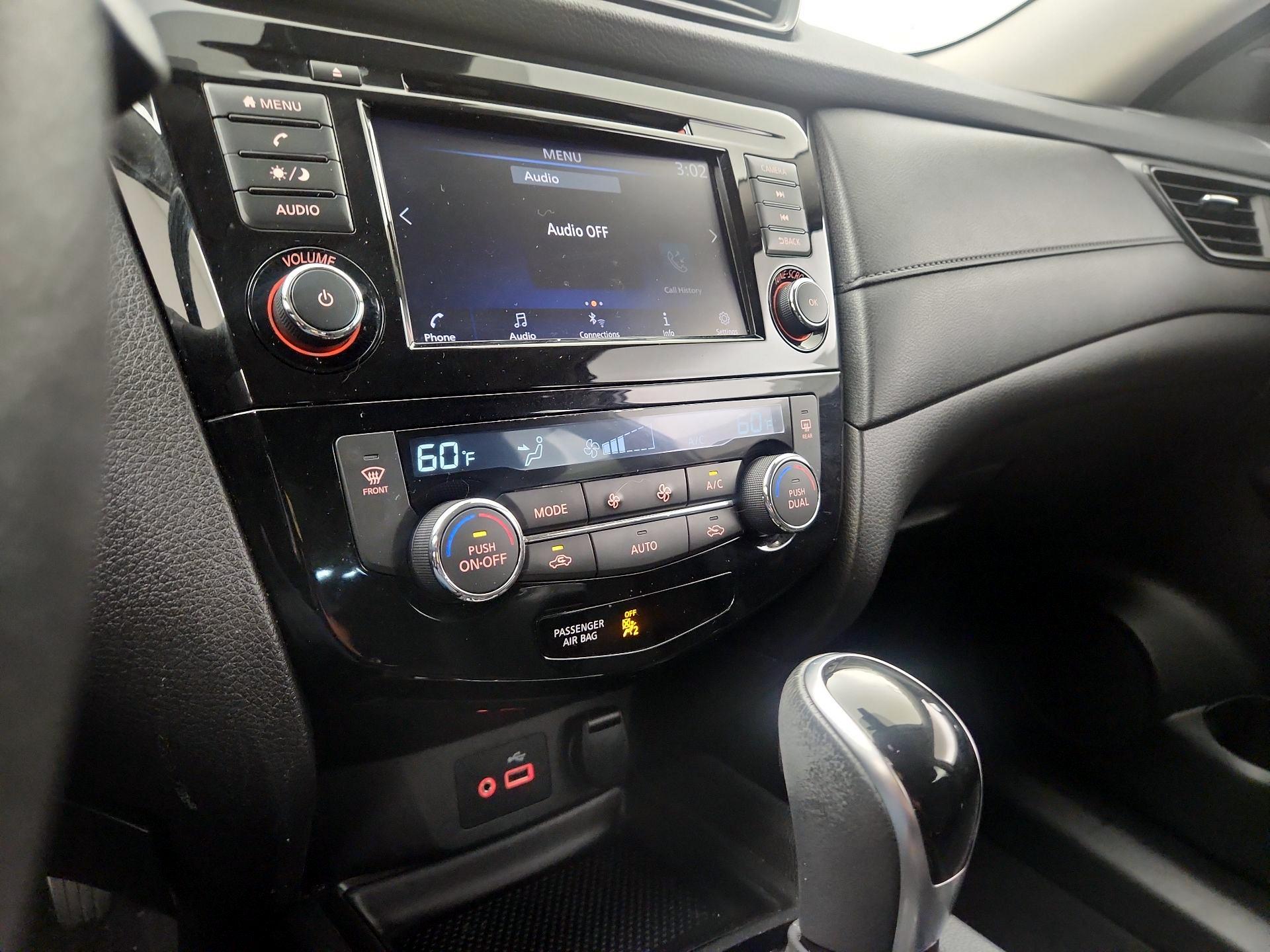 Thumbnail: 2020 Nissan Rogue - 14