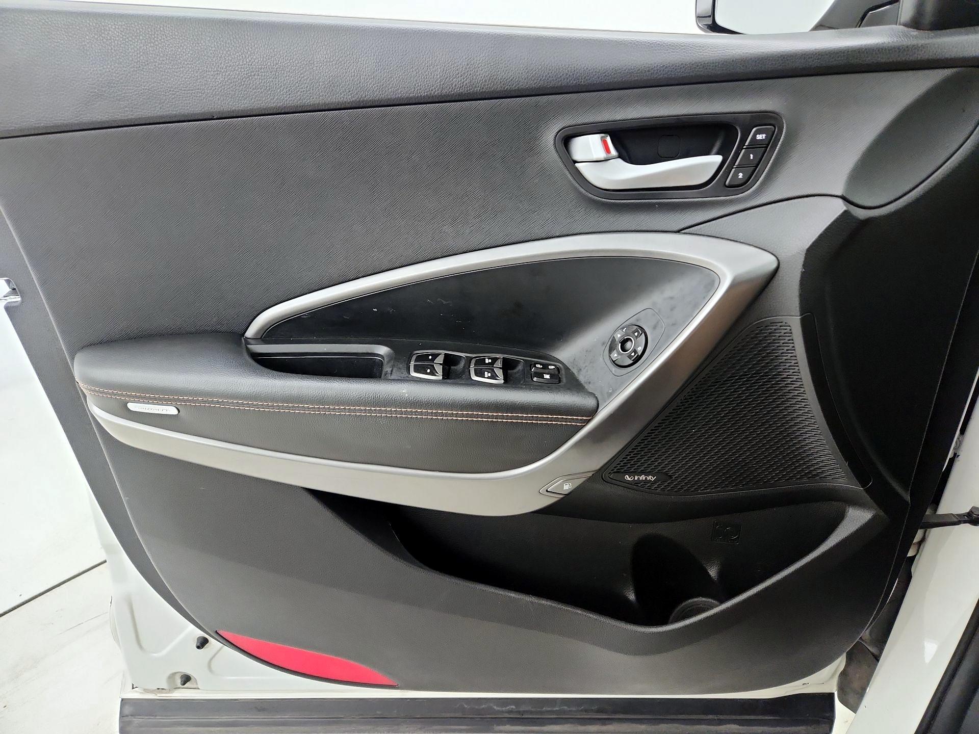 Thumbnail: 2015 Hyundai Santa Fe - 12