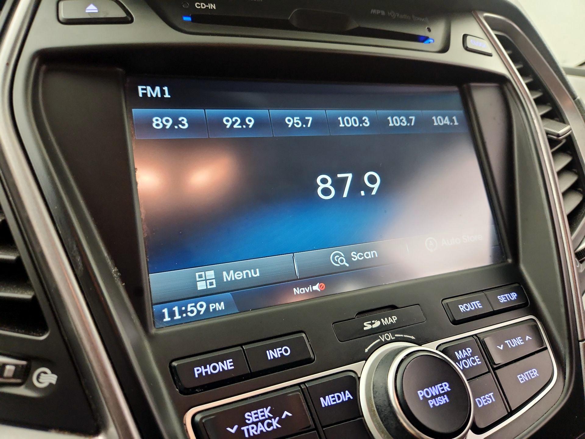 Thumbnail: 2015 Hyundai Santa Fe - 15