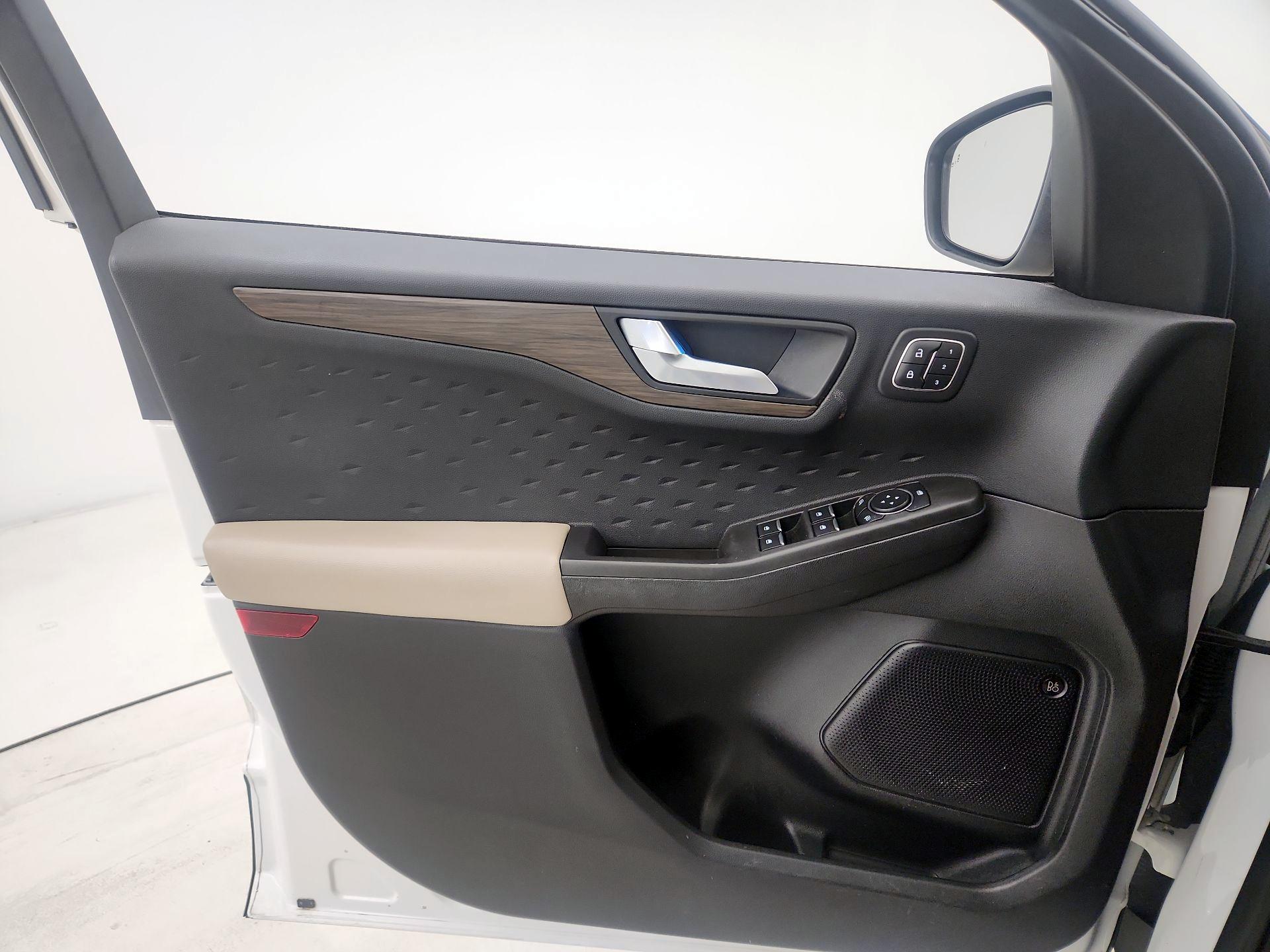 Thumbnail: 2020 Ford Escape - 12
