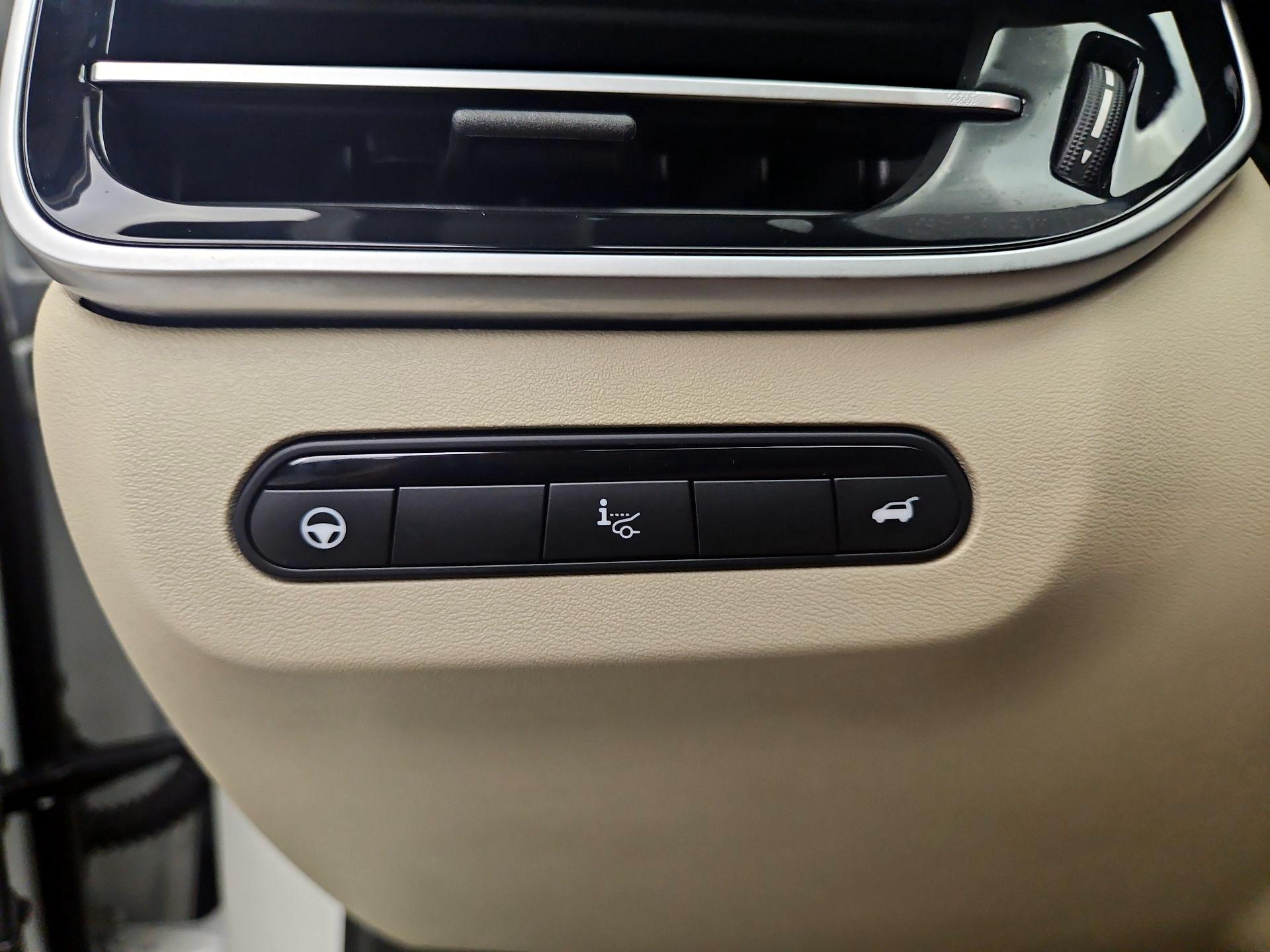 Thumbnail: 2025 INFINITI QX60 - 13