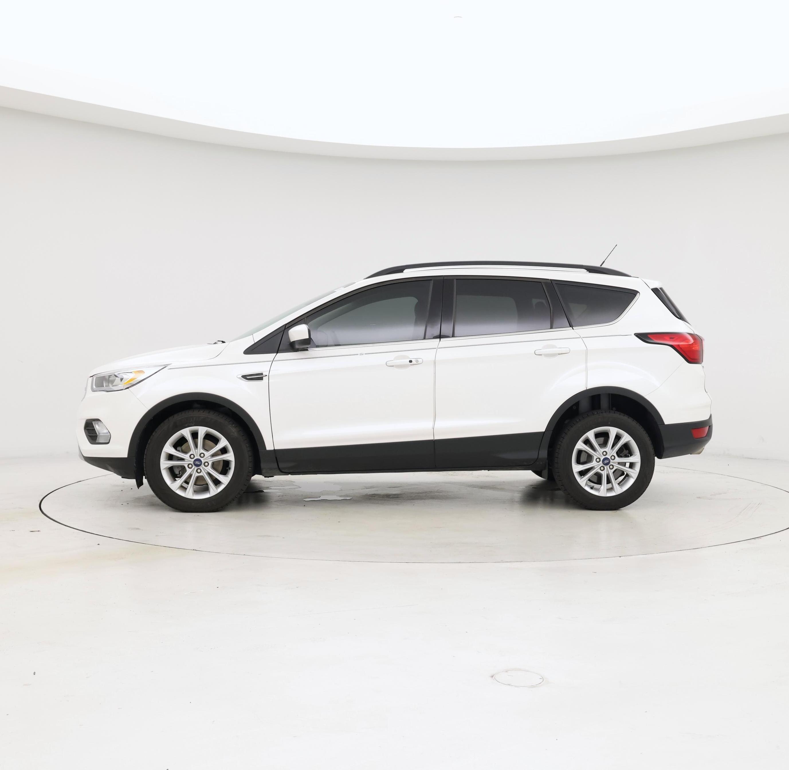 Thumbnail: 2019 Ford Escape - 3