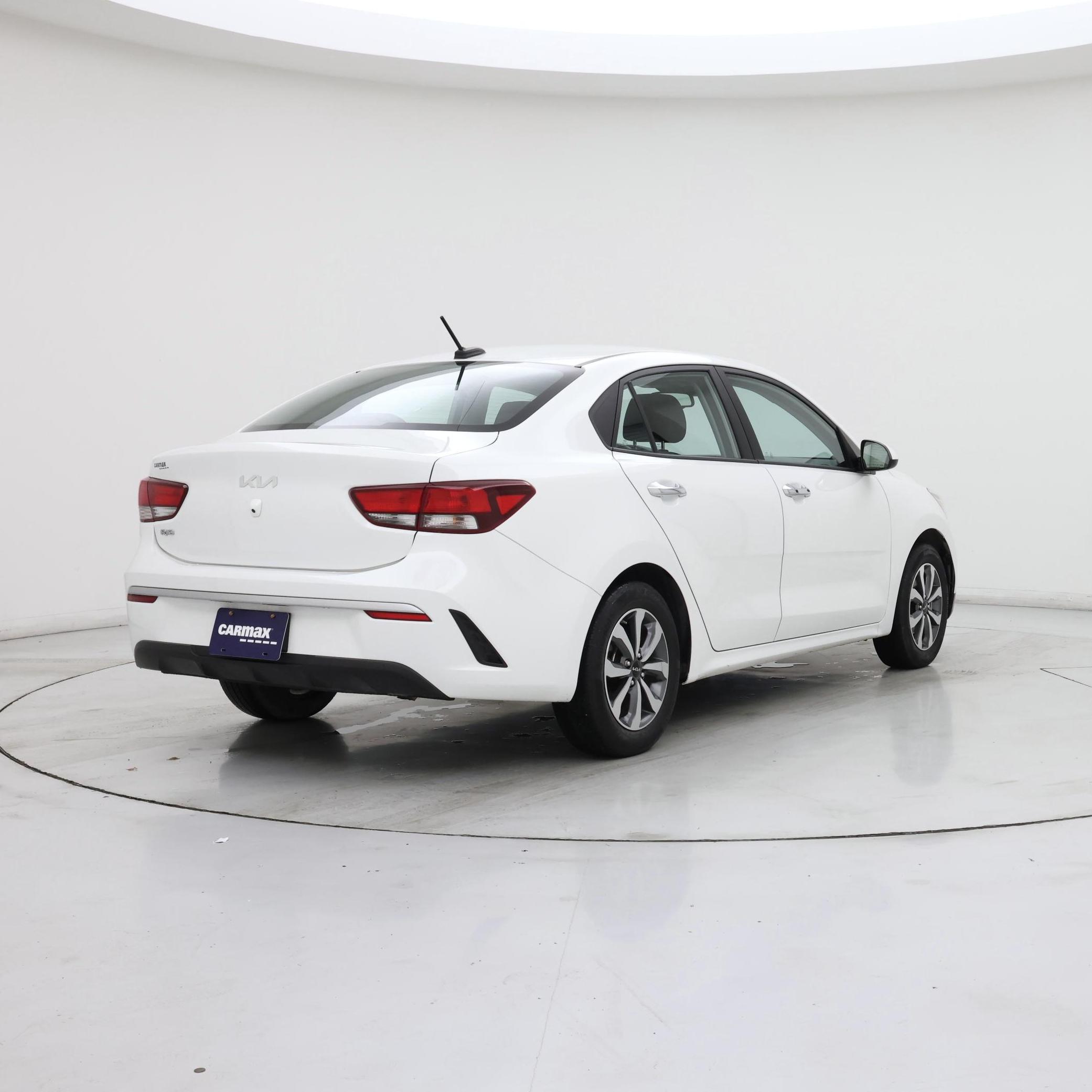 Thumbnail: 2022 Kia Rio - 8