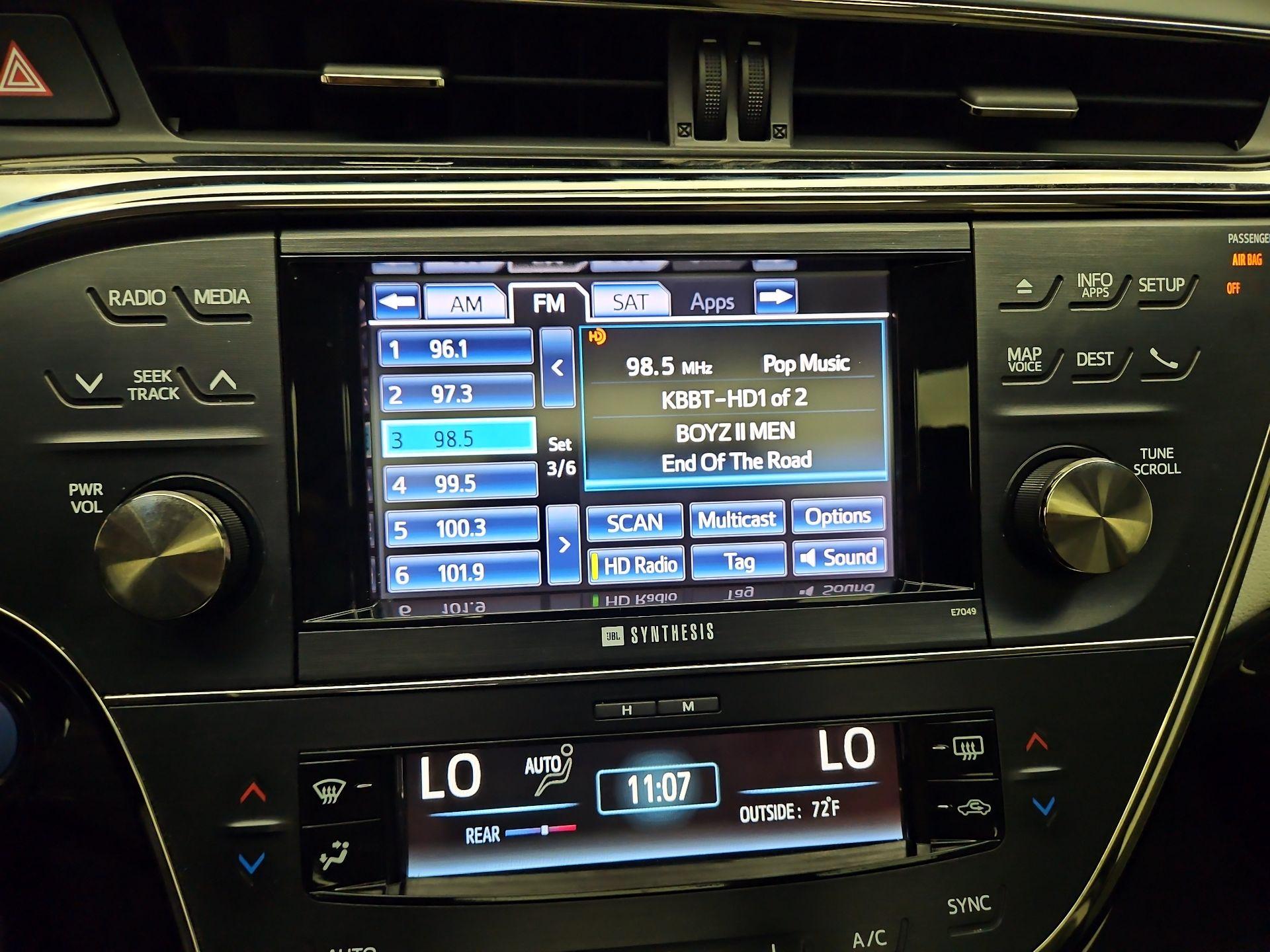 Thumbnail: 2014 Toyota Avalon - 16