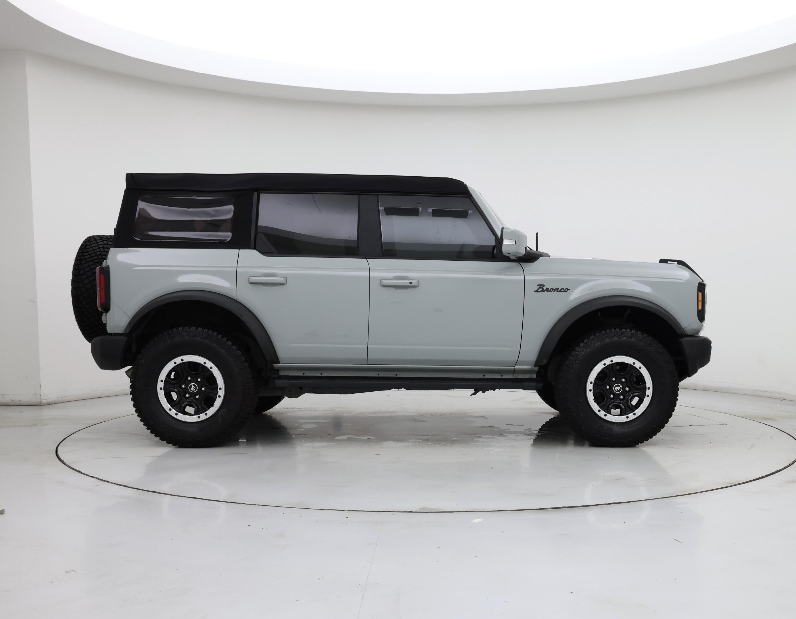 Thumbnail: 2023 Ford Bronco - 7