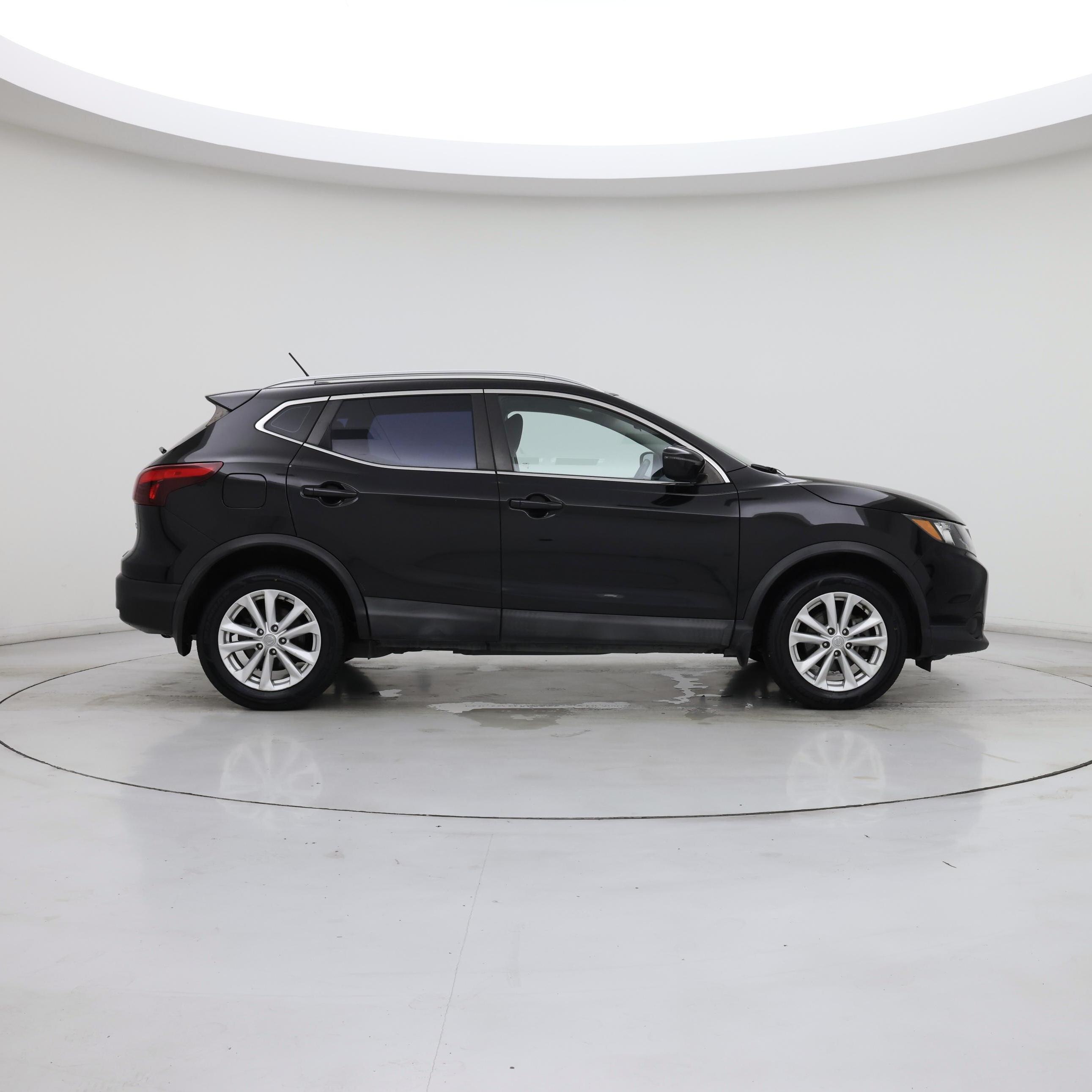 Thumbnail: 2018 Nissan Rogue Sport - 7