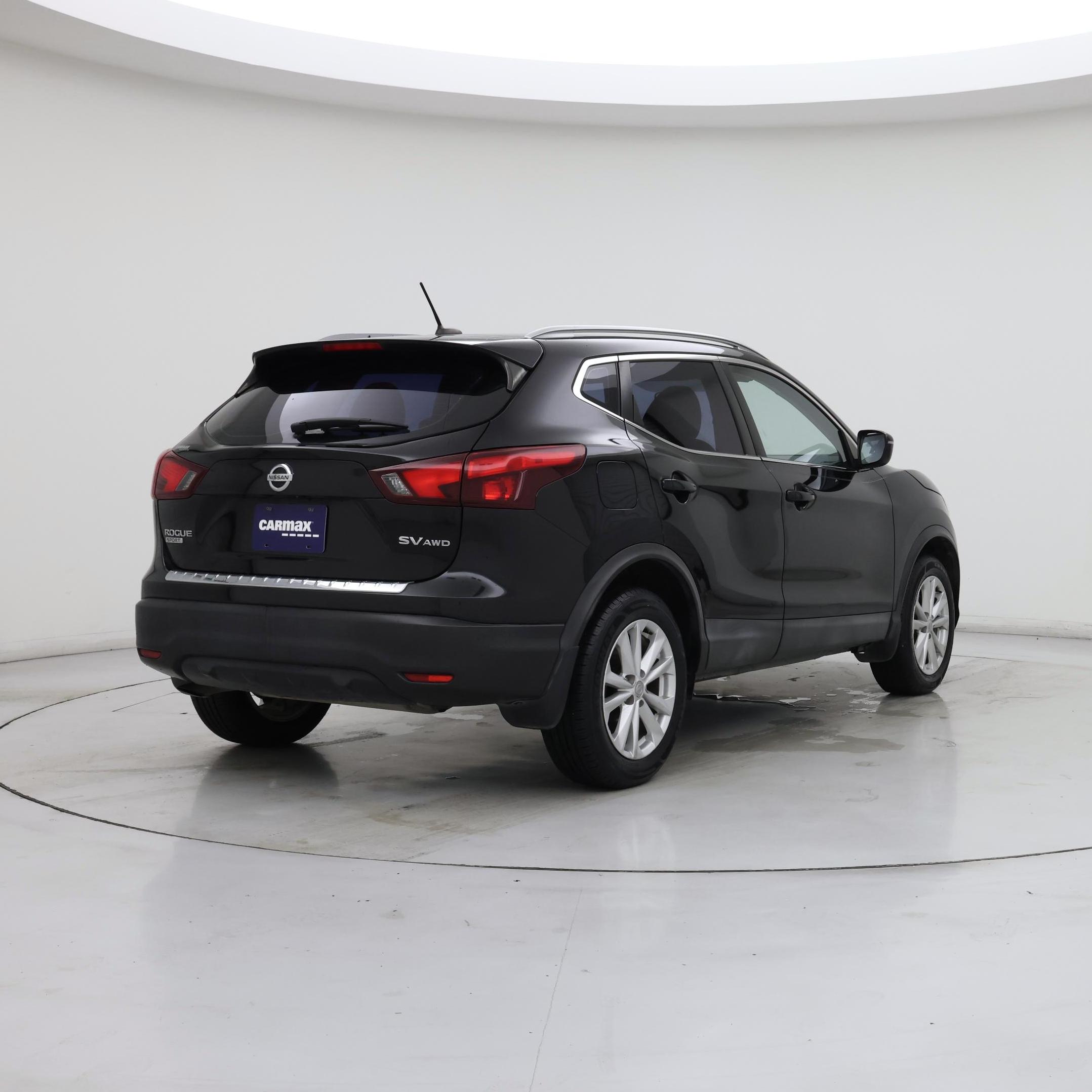Thumbnail: 2018 Nissan Rogue Sport - 8