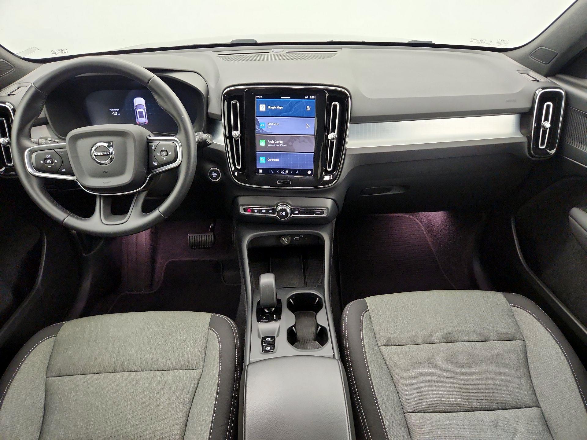 Thumbnail: 2025 Volvo XC40 - 9
