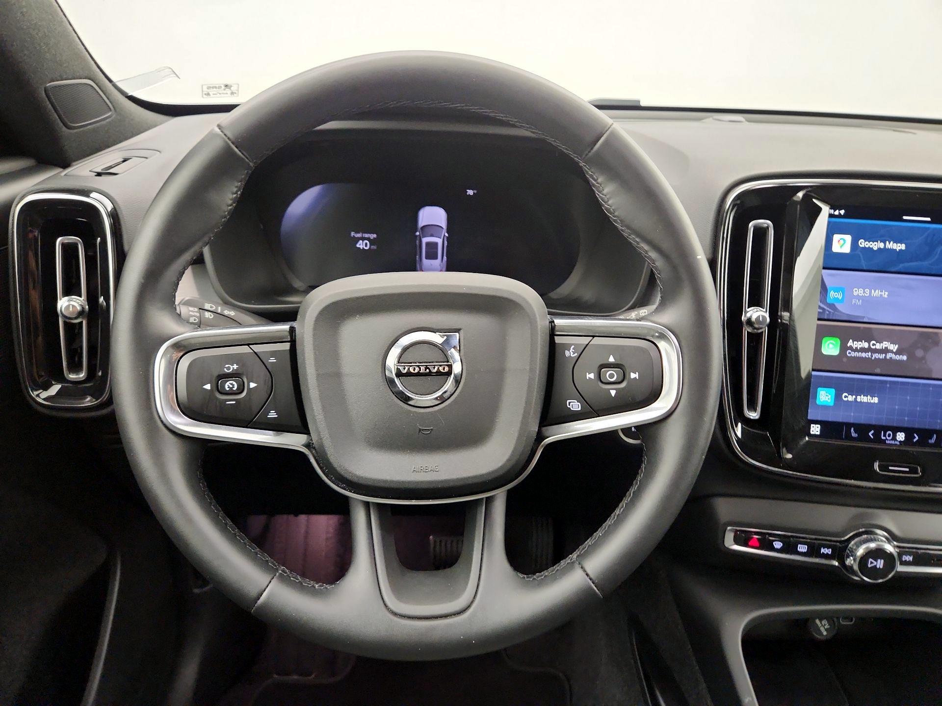 Thumbnail: 2025 Volvo XC40 - 10