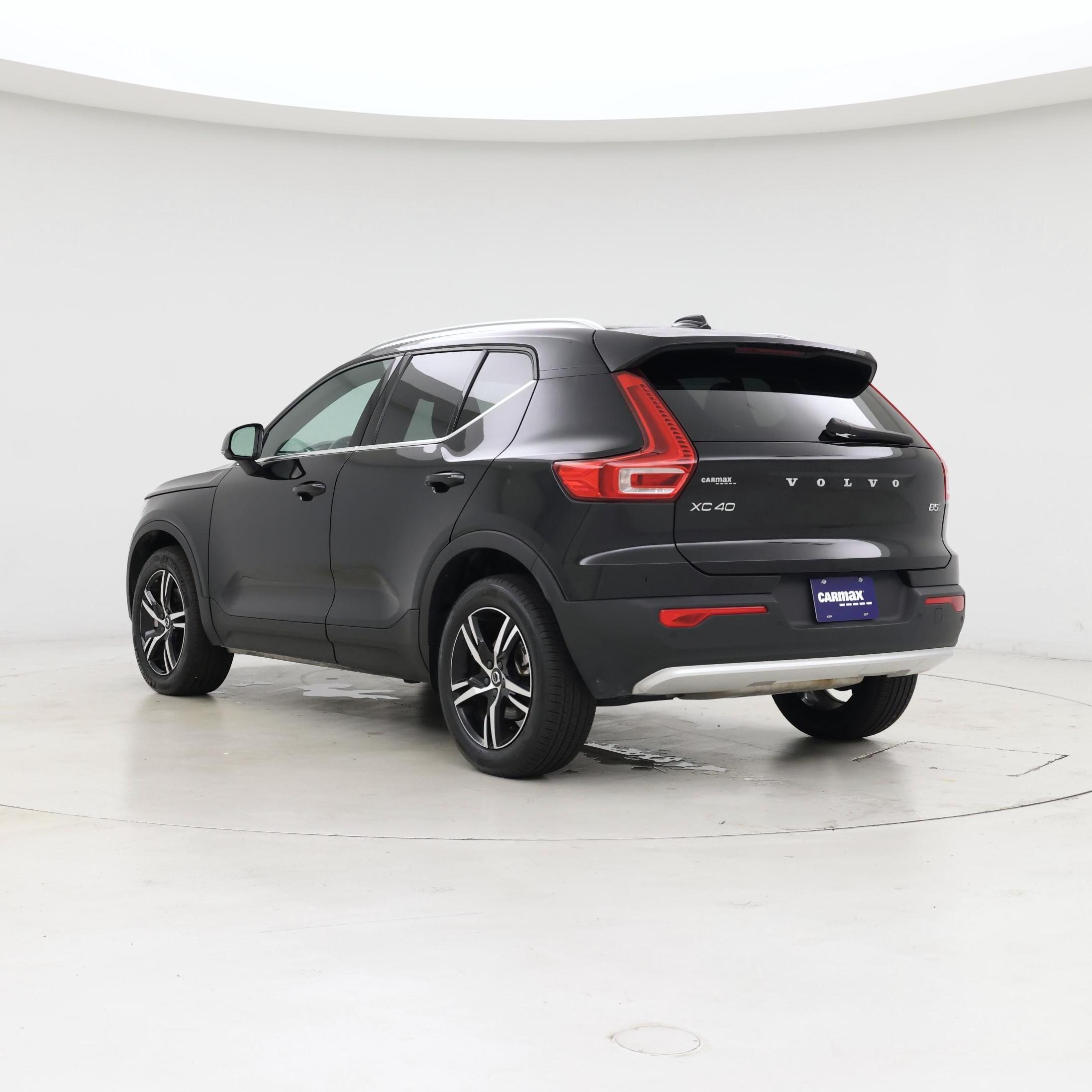 Thumbnail: 2025 Volvo XC40 - 2