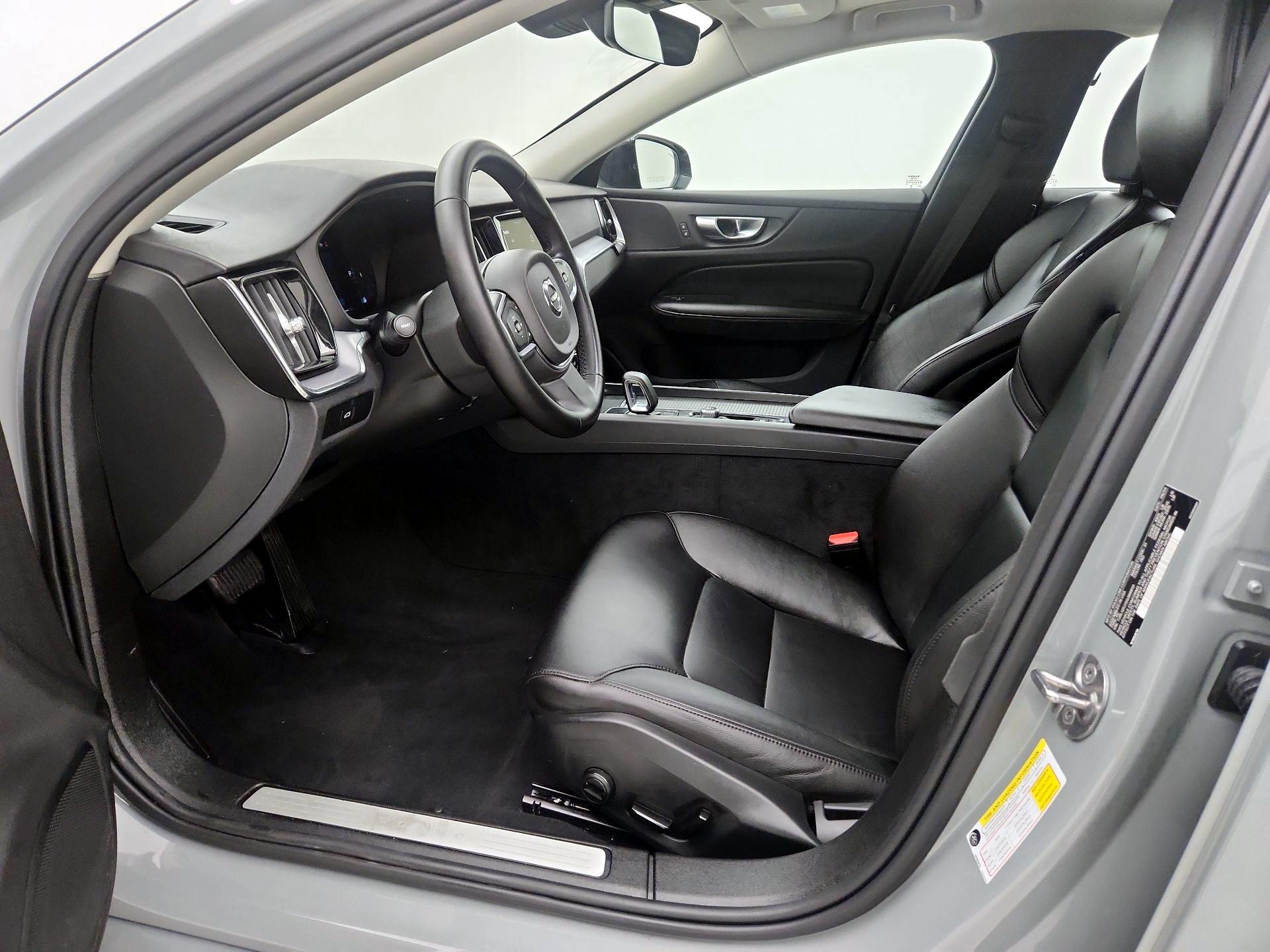 Thumbnail: 2025 Volvo S60 - 11