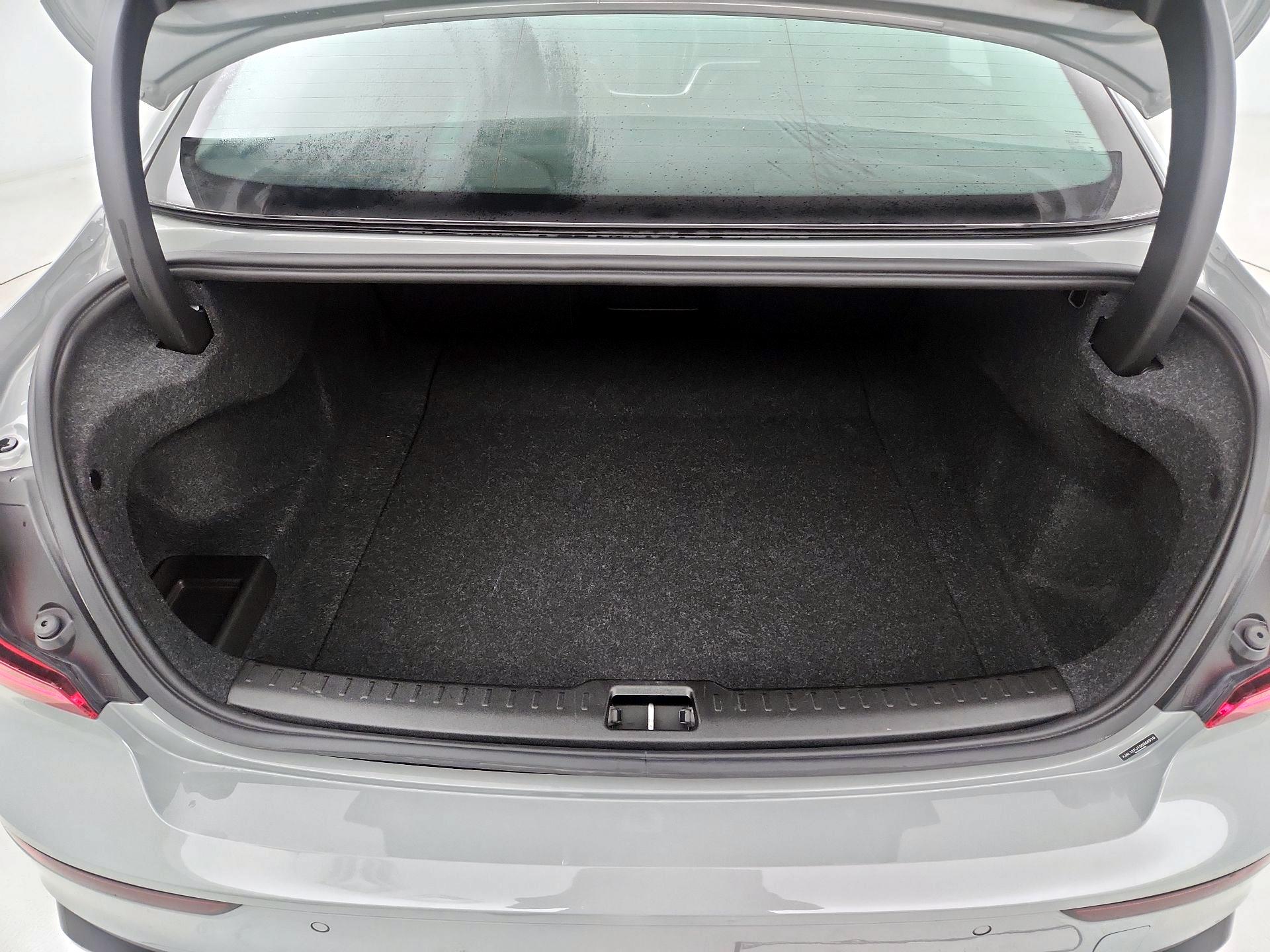 Thumbnail: 2025 Volvo S60 - 16