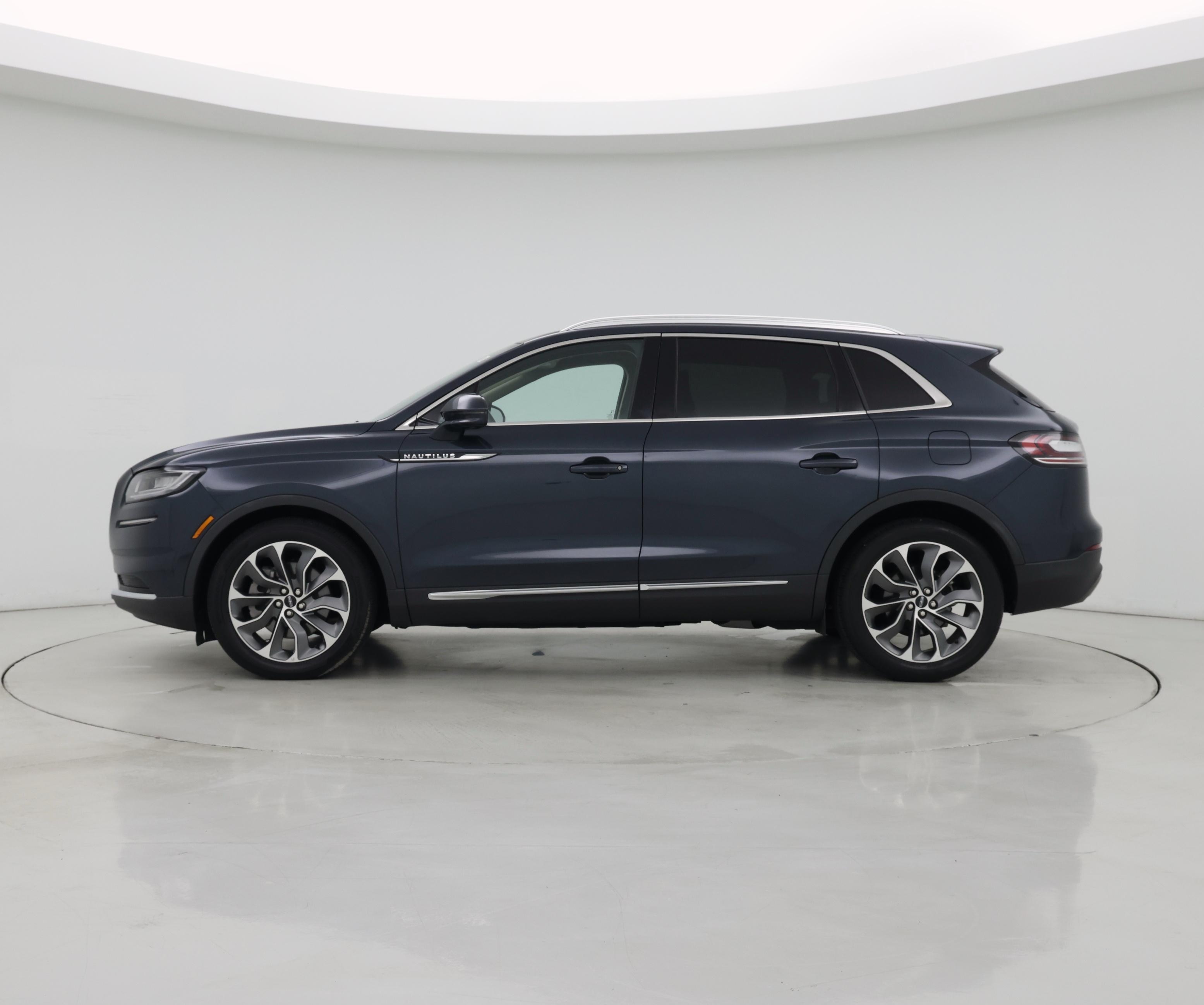 Thumbnail: 2021 Lincoln Nautilus - 3