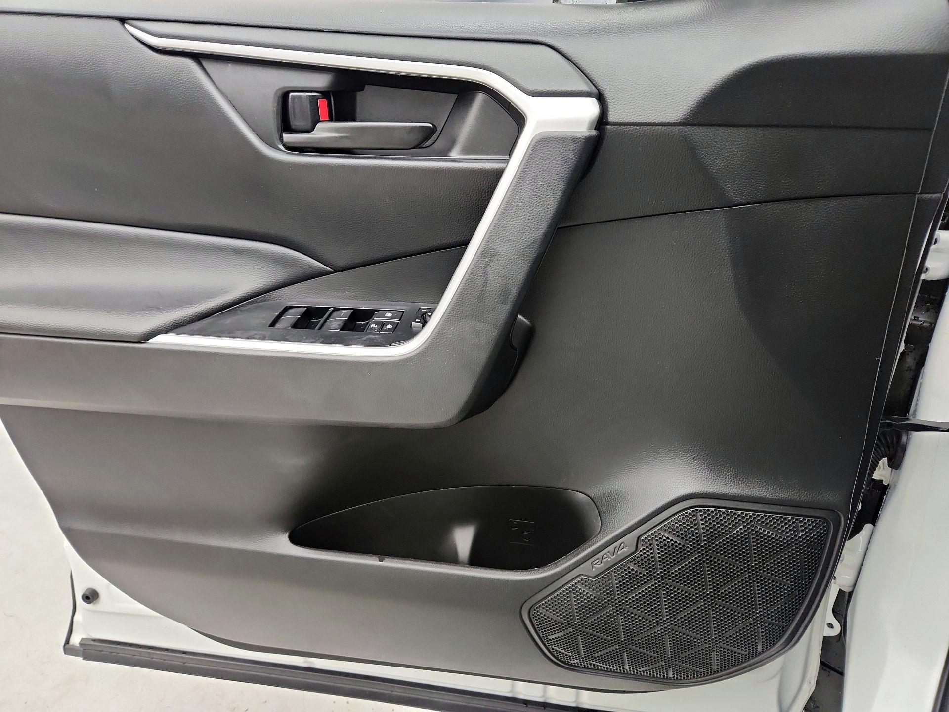Thumbnail: 2023 Toyota RAV4 - 12