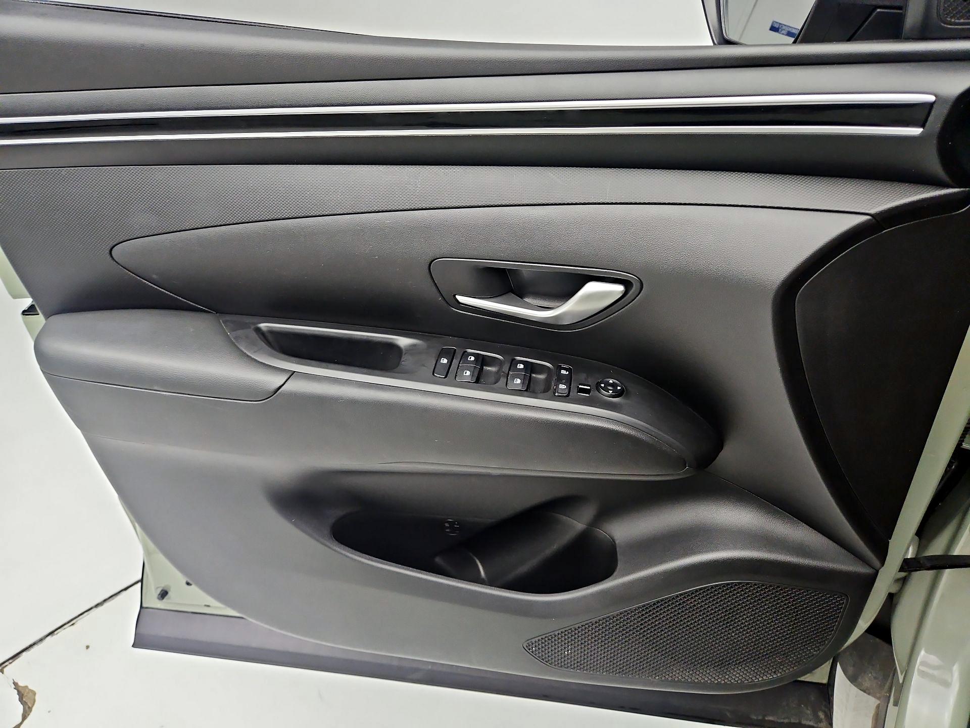 Thumbnail: 2023 Hyundai Santa Cruz - 12