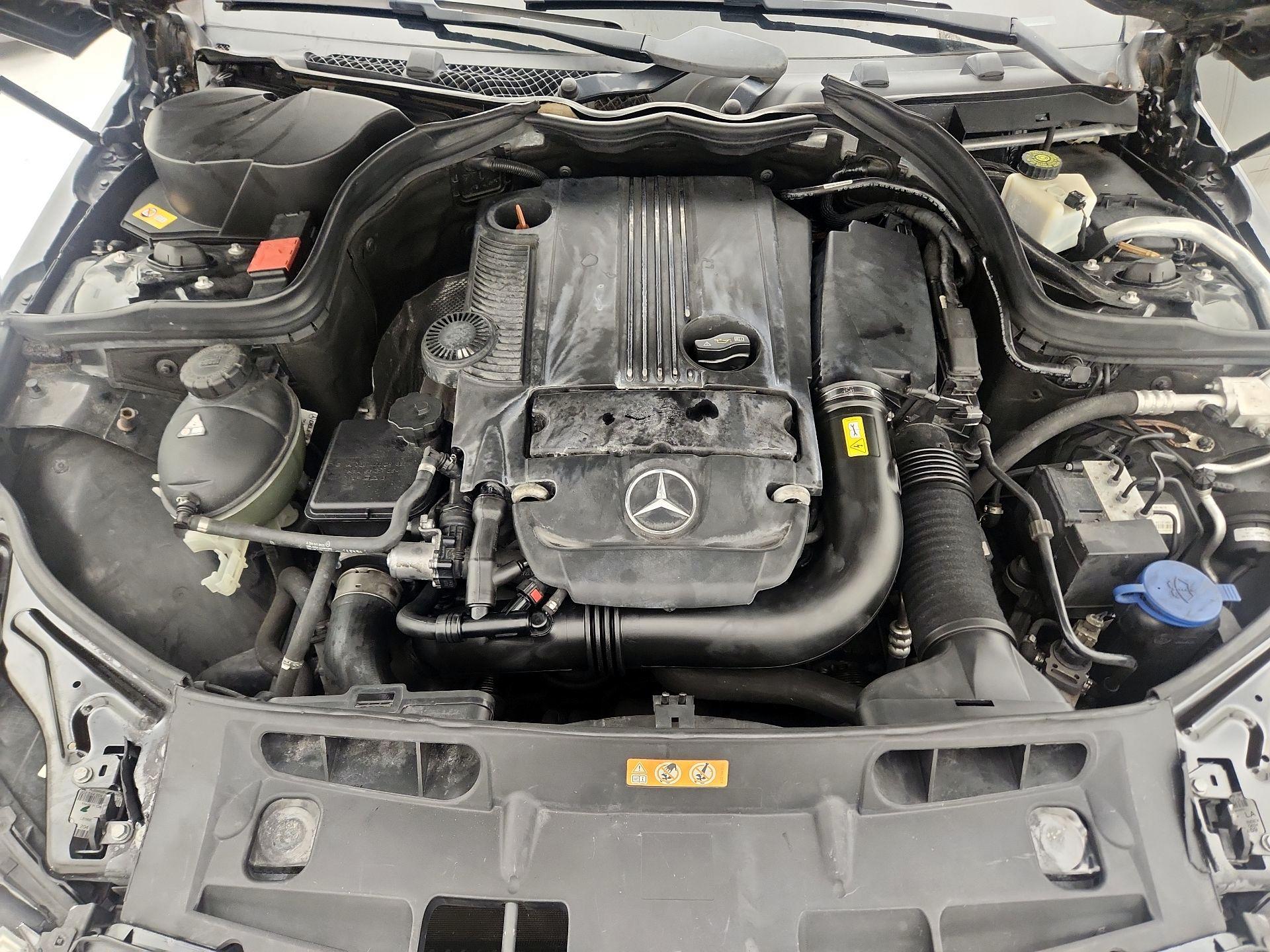 Thumbnail: 2014 Mercedes-Benz C-Class - 20