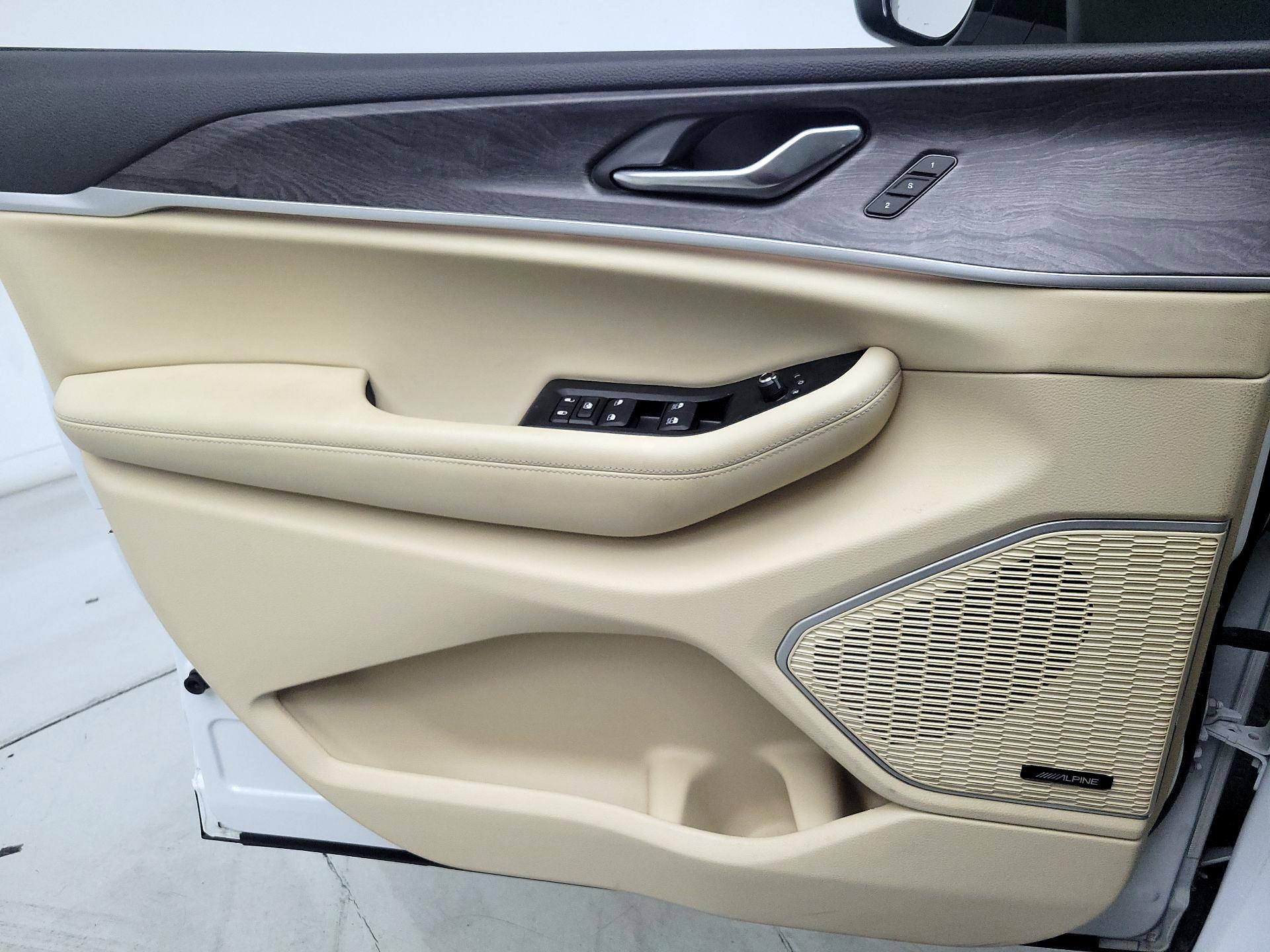 Thumbnail: 2022 Jeep Grand Cherokee - 12