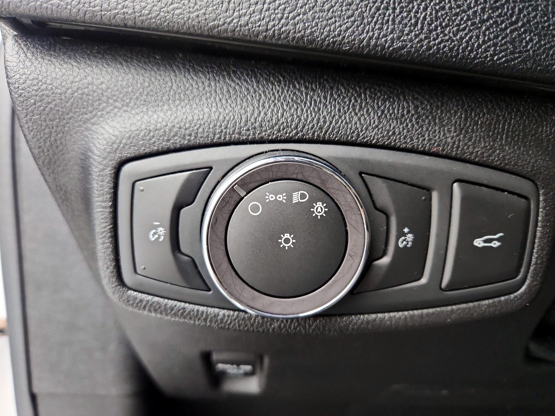 Thumbnail: 2019 Lincoln MKC - 13