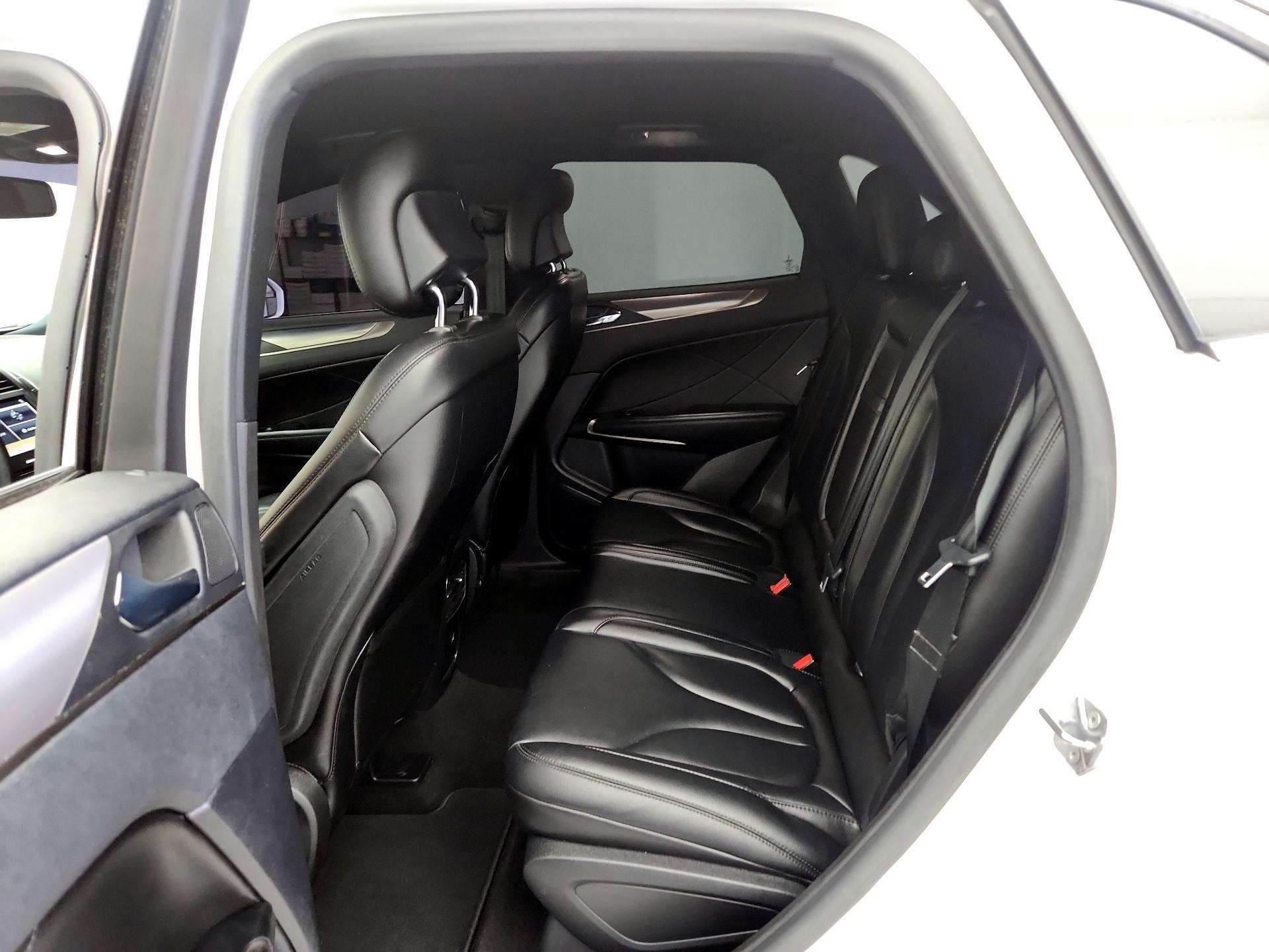 Thumbnail: 2019 Lincoln MKC - 19