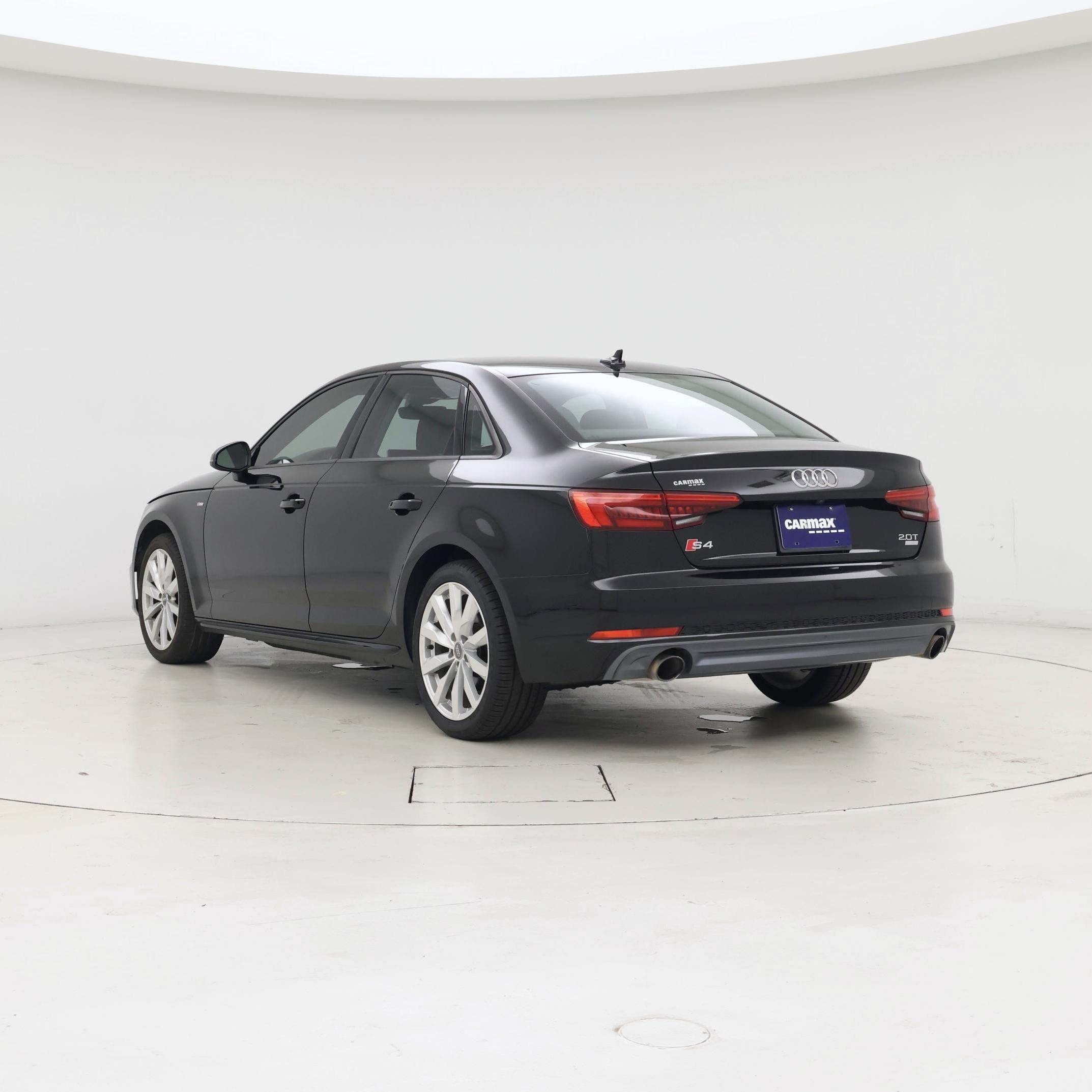 Thumbnail: 2017 Audi A4 - 2