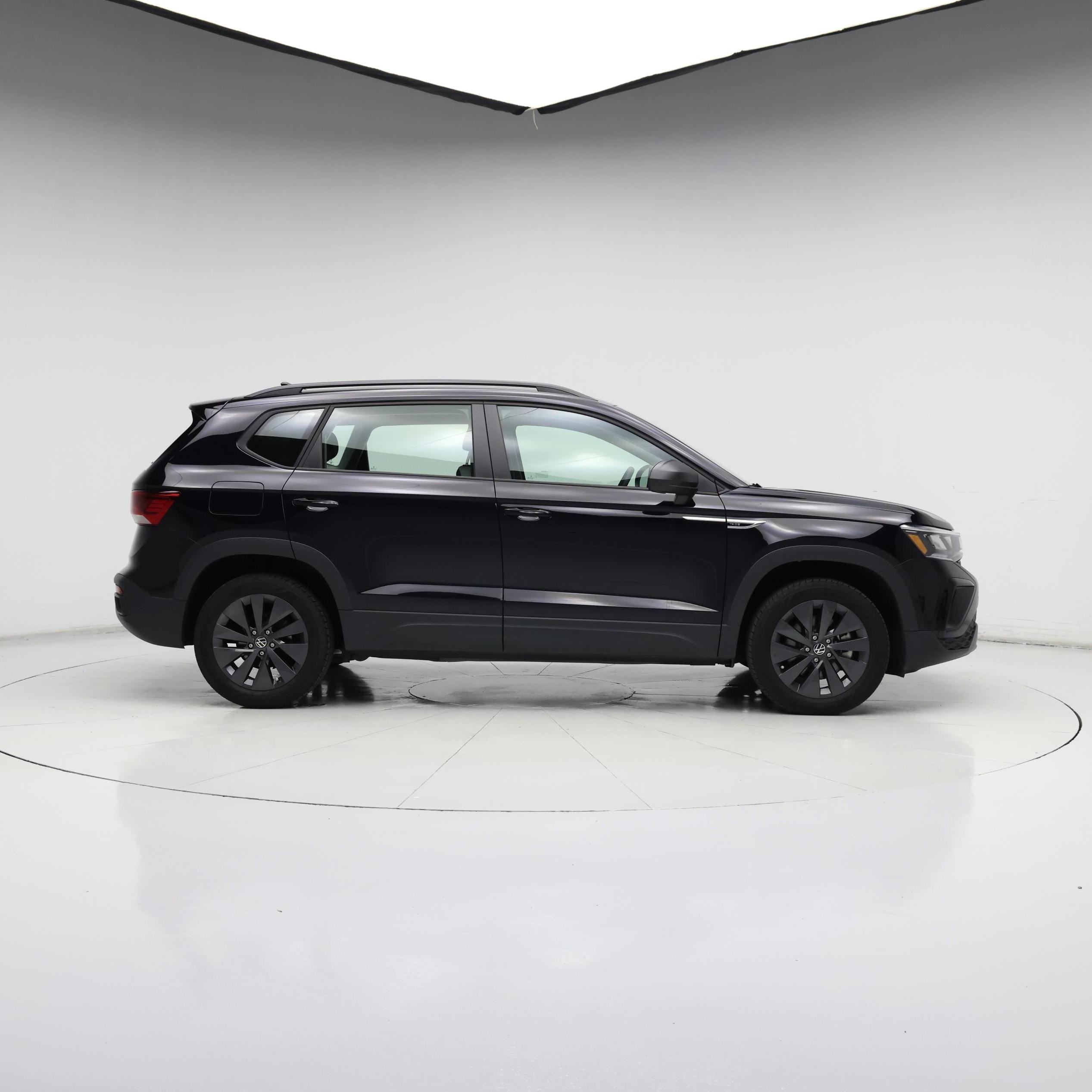 Thumbnail: 2022 Volkswagen Taos - 7