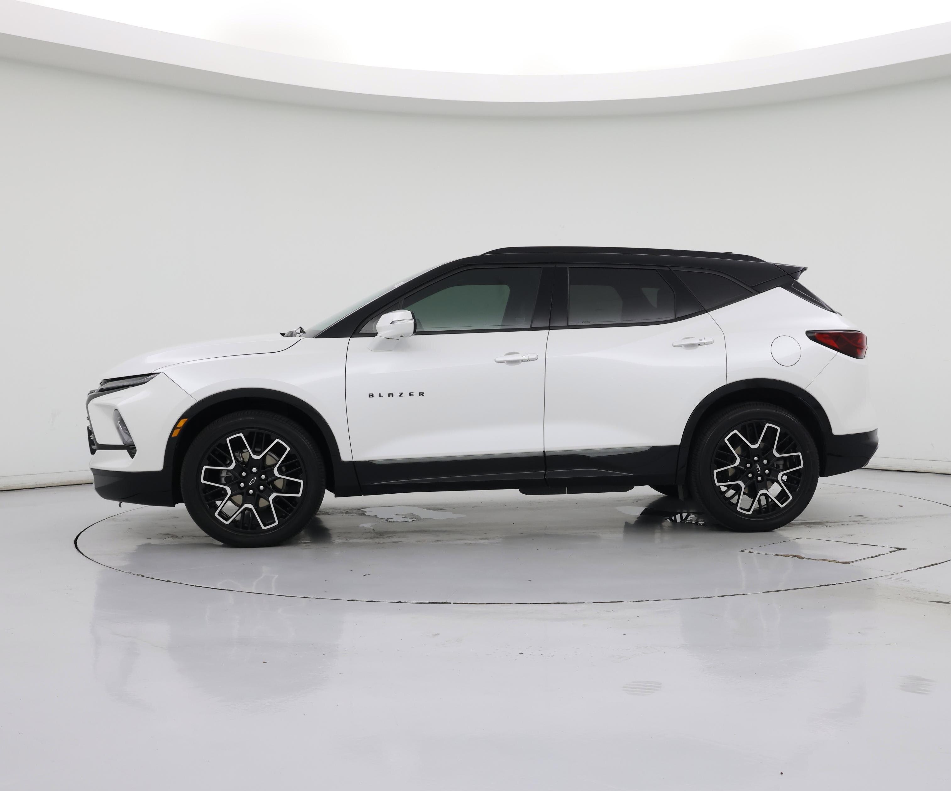 Thumbnail: 2023 Chevrolet Blazer - 3