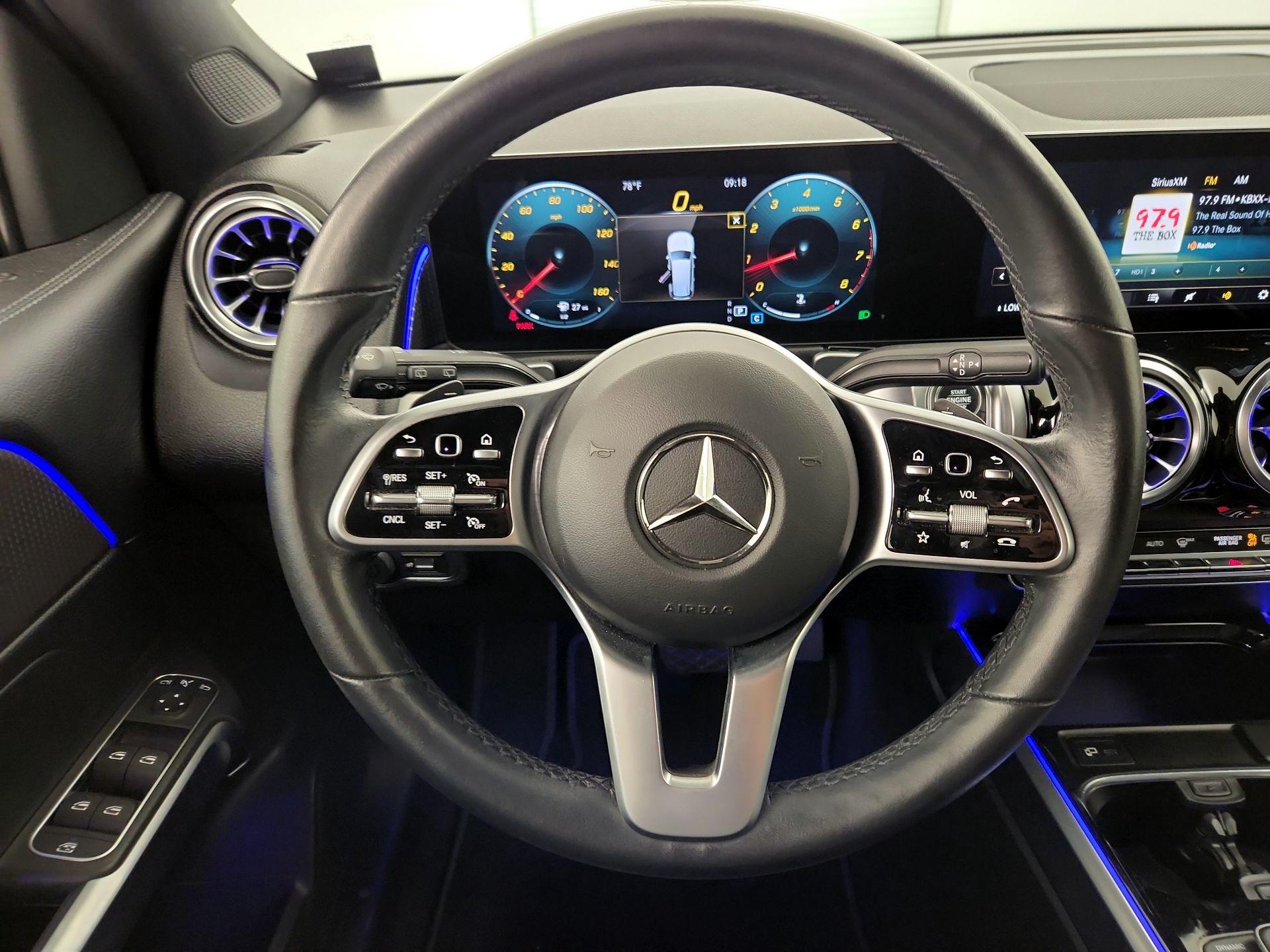 Thumbnail: 2022 Mercedes-Benz GLB - 10