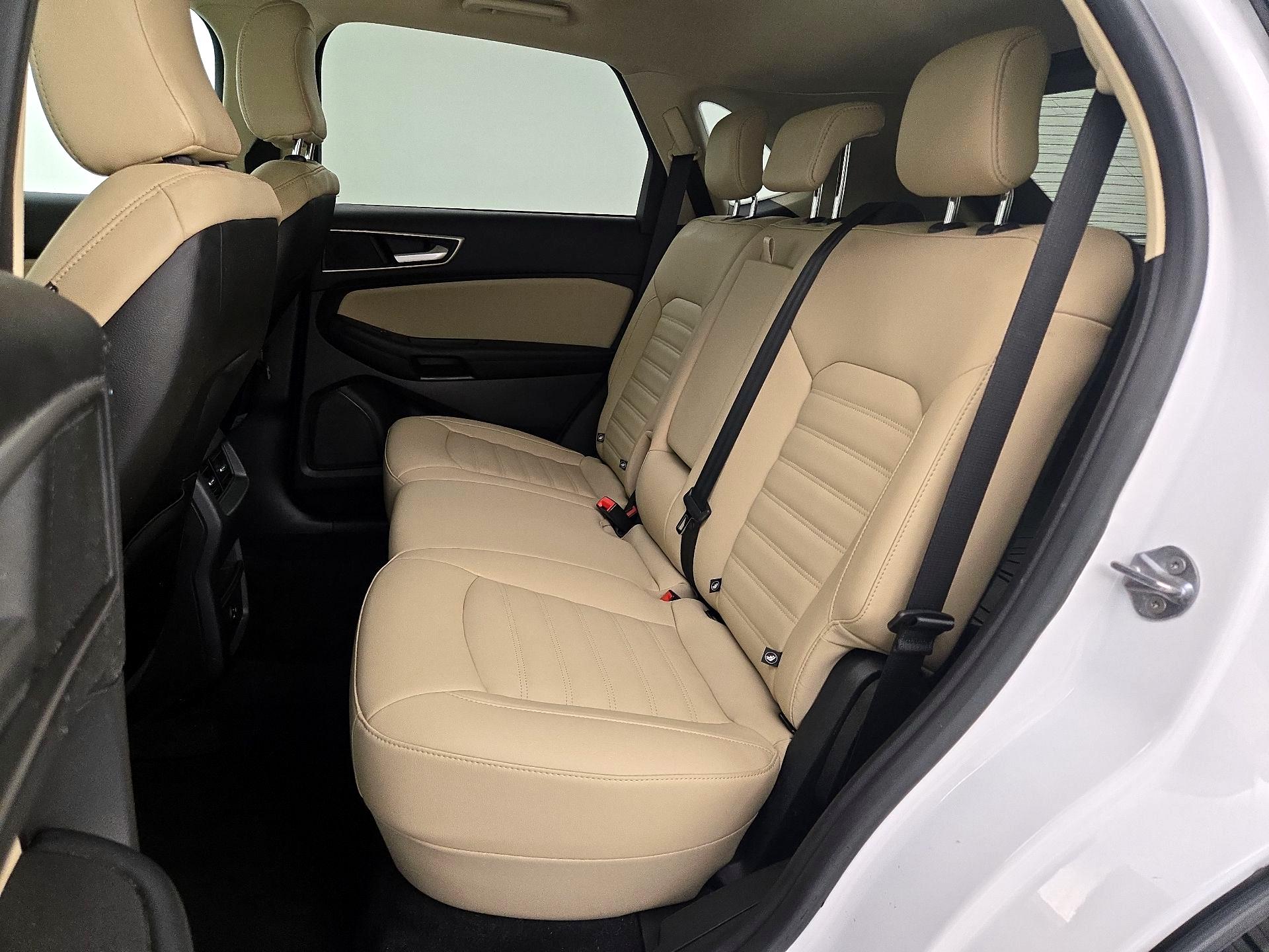 Thumbnail: 2021 Ford Edge - 19