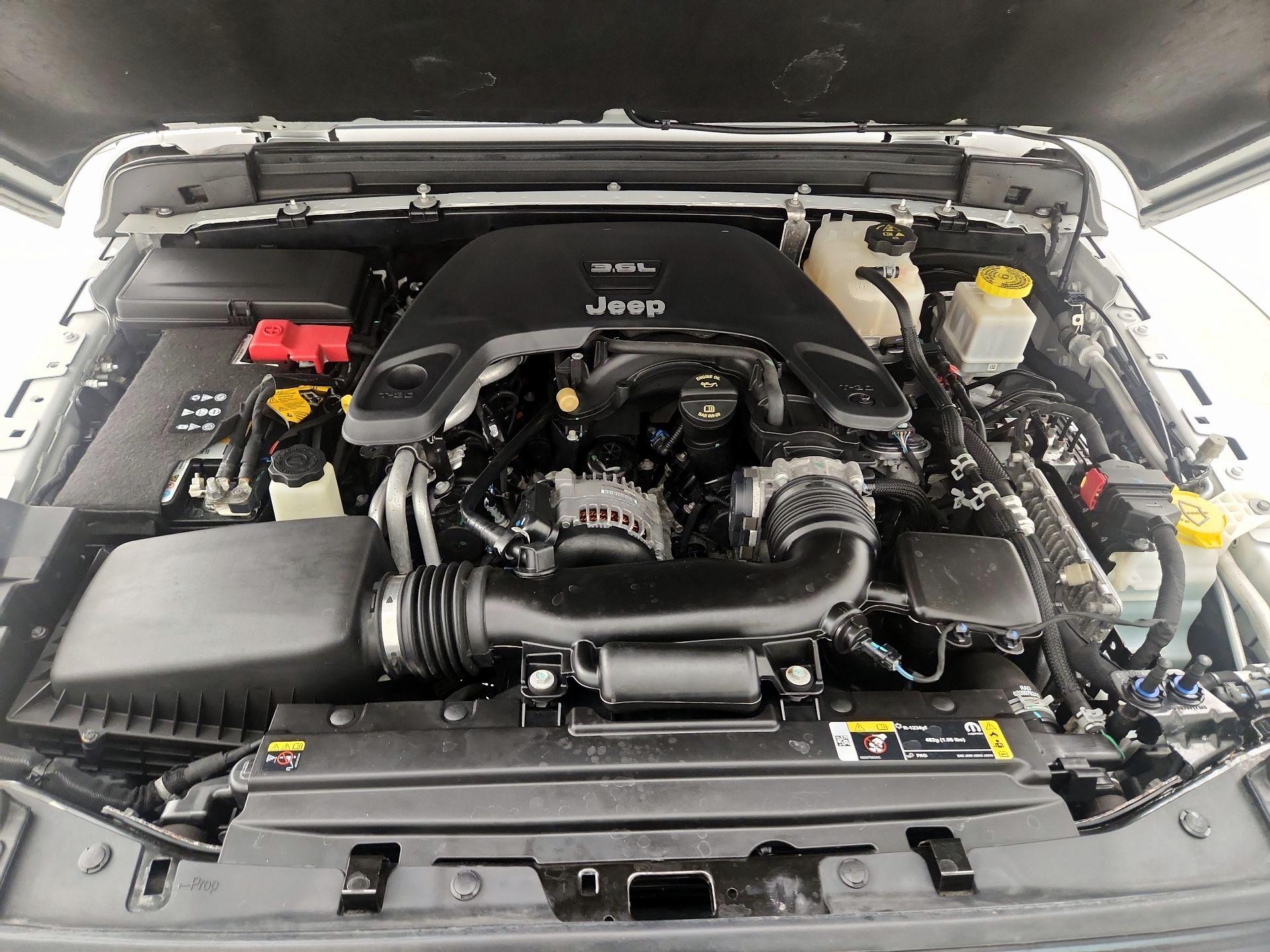 Thumbnail: 2021 Jeep Gladiator - 17