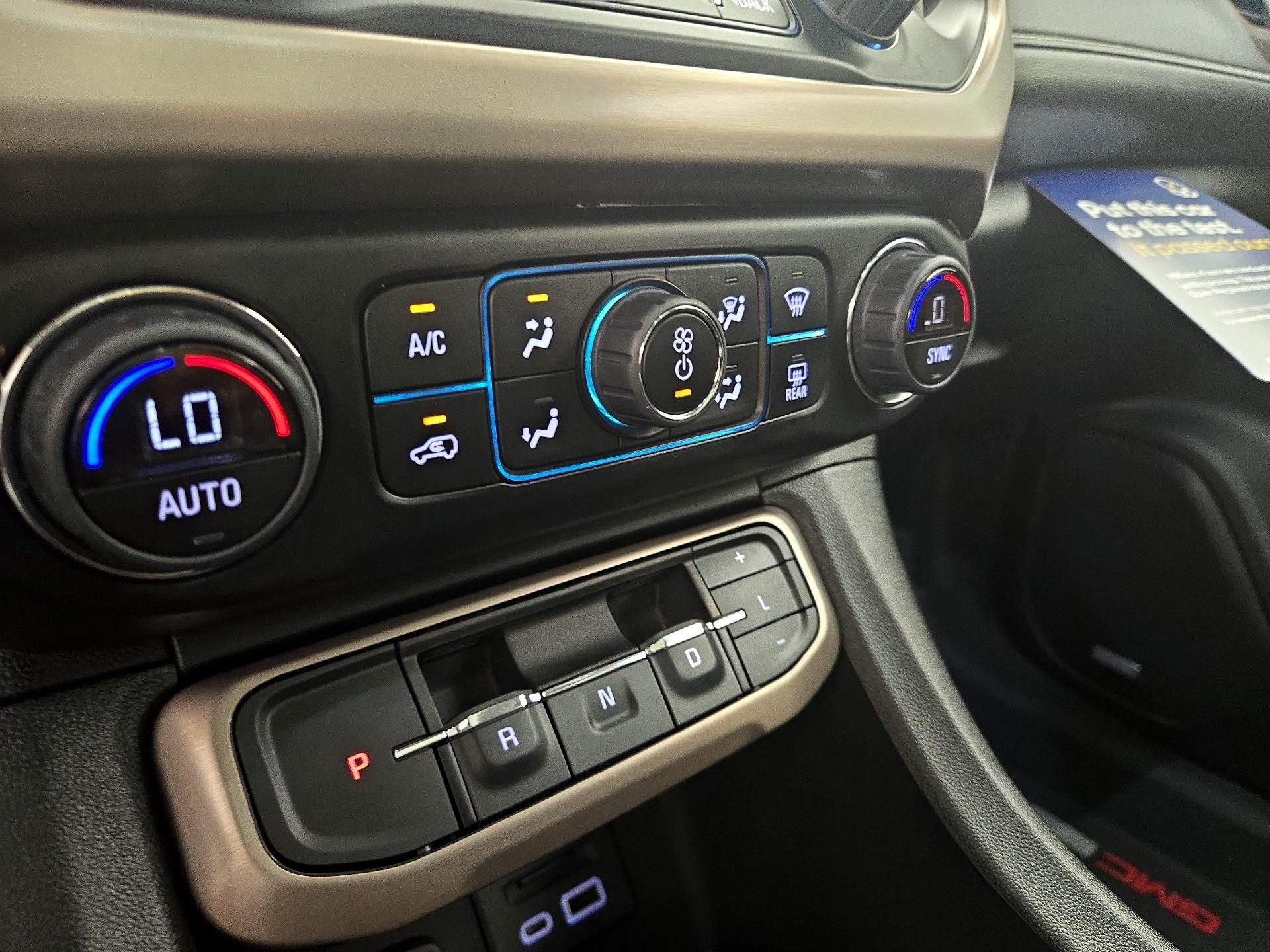 Thumbnail: 2023 GMC Acadia - 17